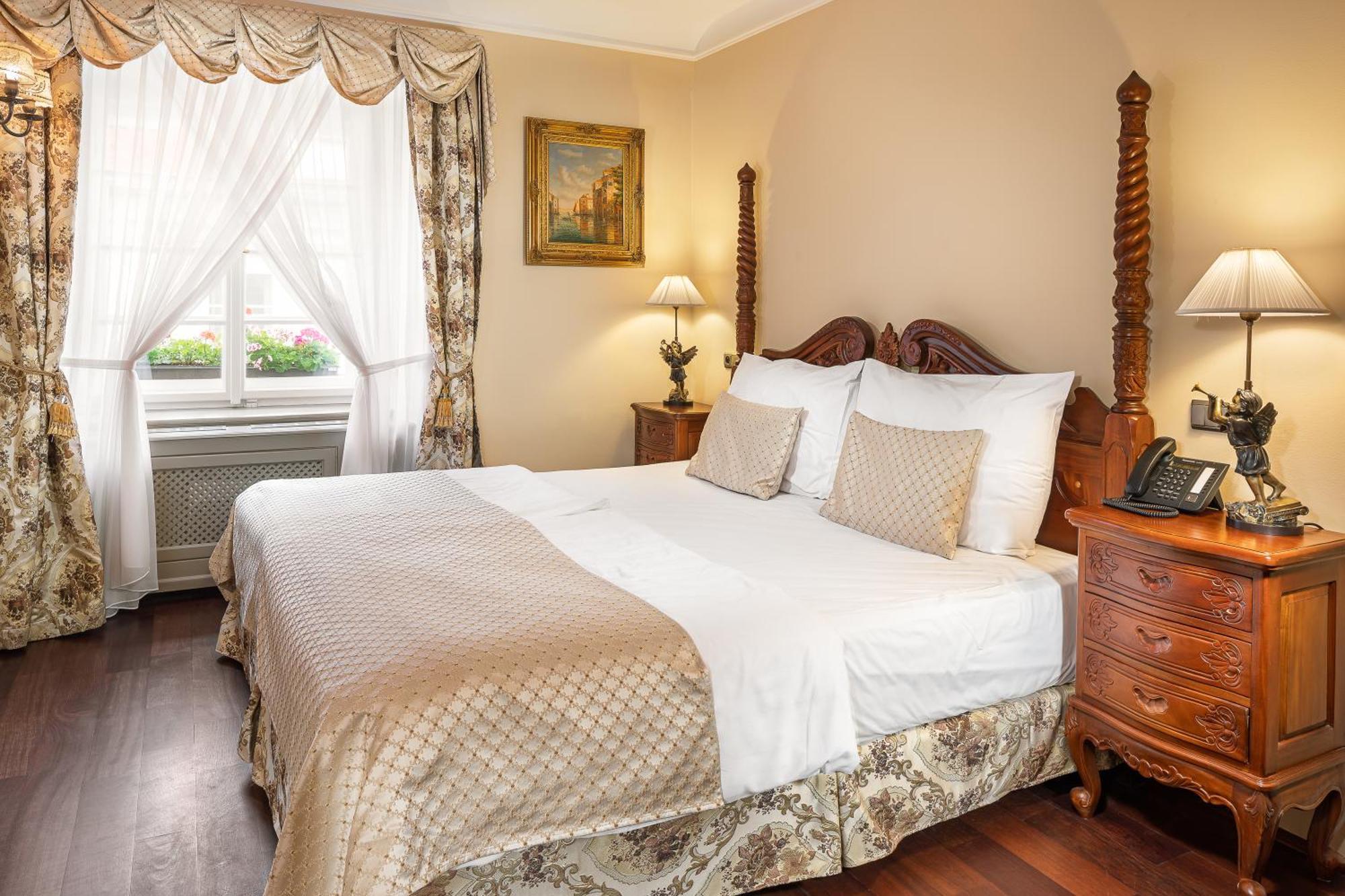 Deluxe Suite,1549166509:JPEG