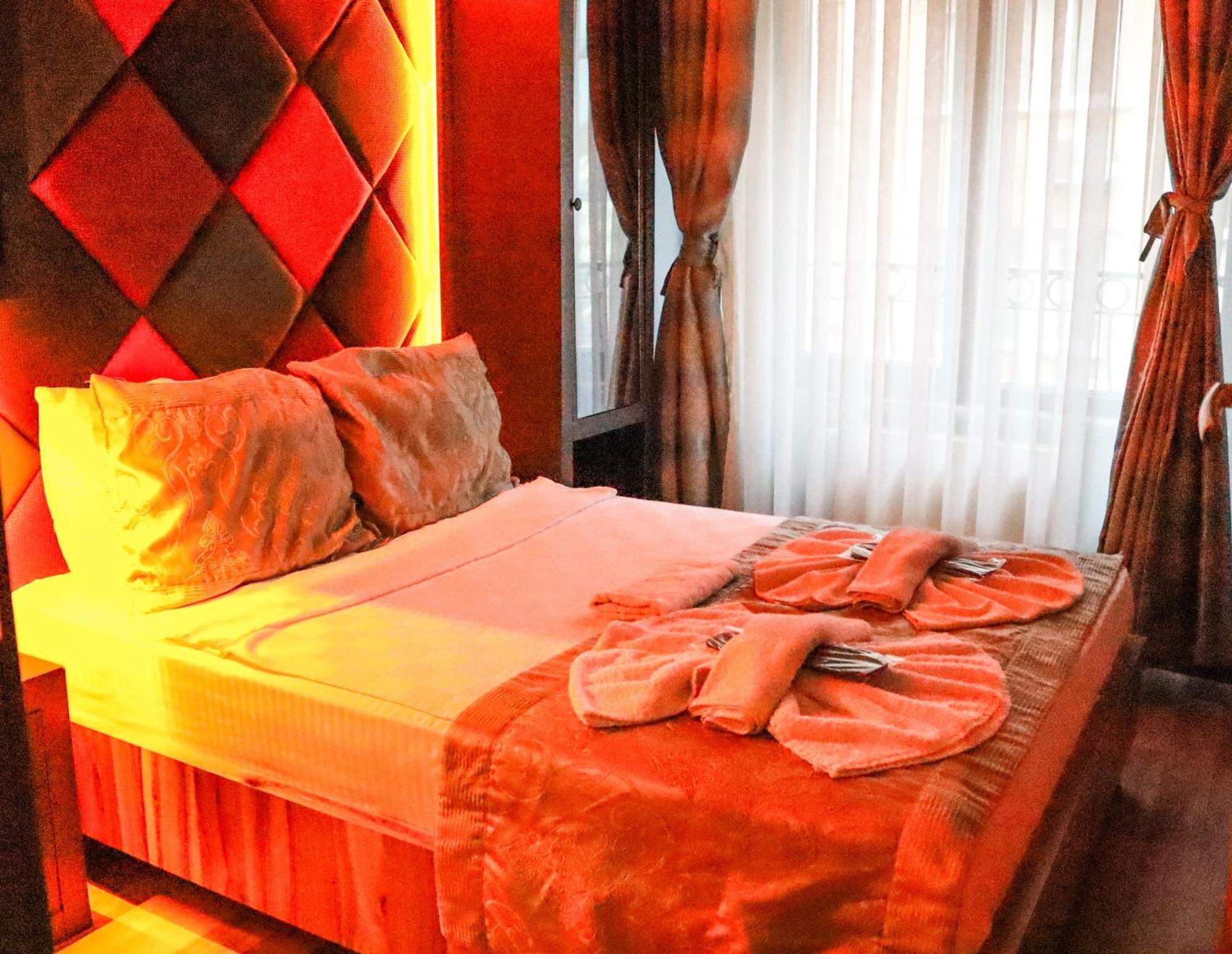 Economy Double Room,1549197595:JPEG