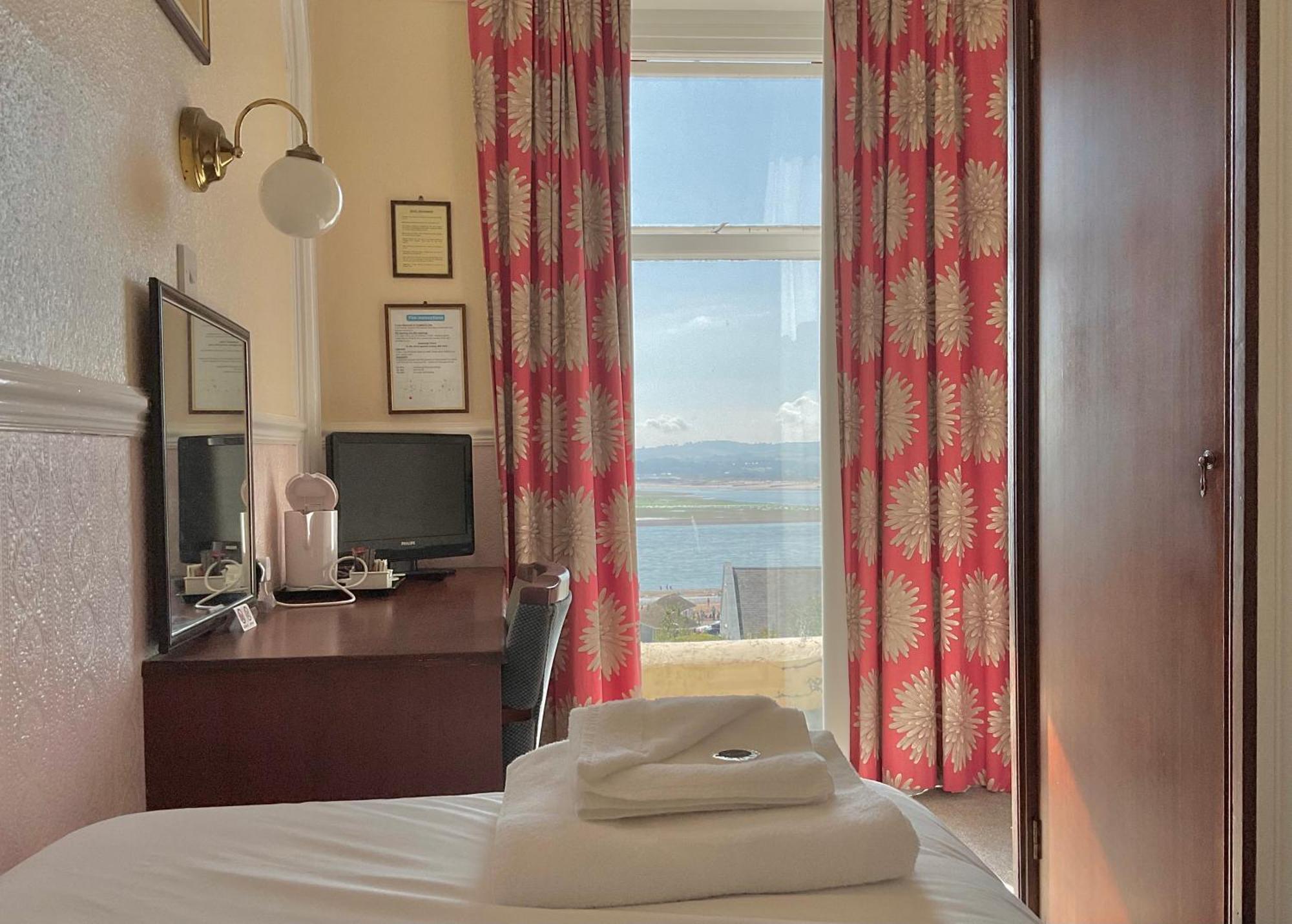 Single Room Sea View,1550037997:JPEG