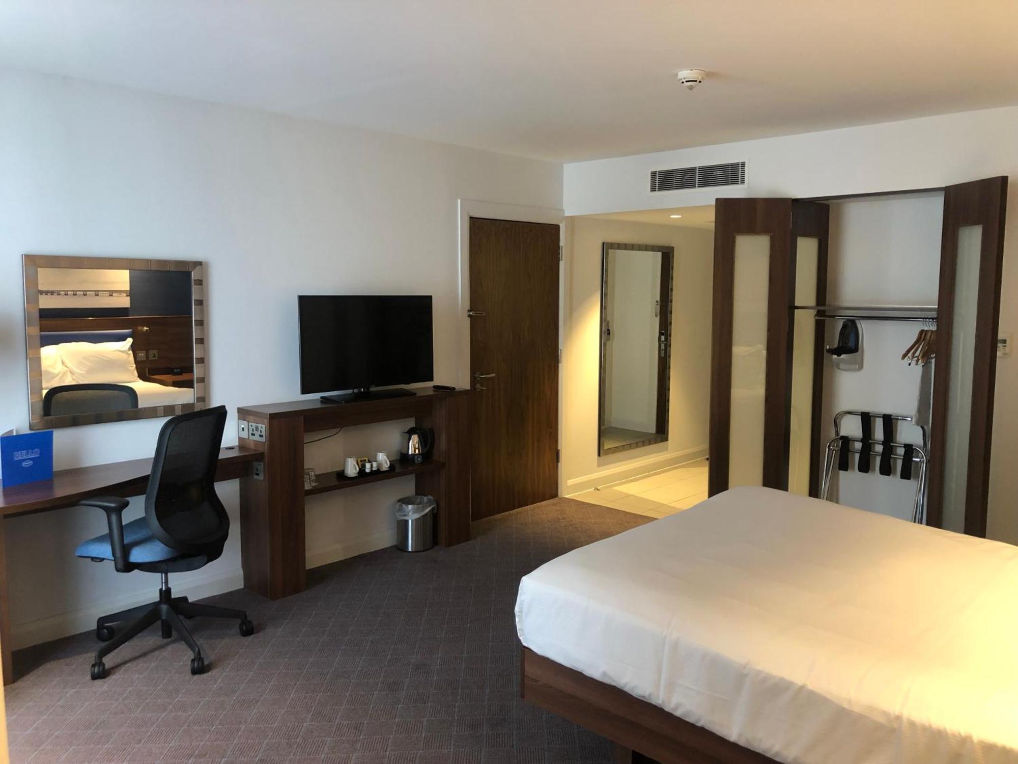 Queen Room - Mobility Access,1552607467:JPEG