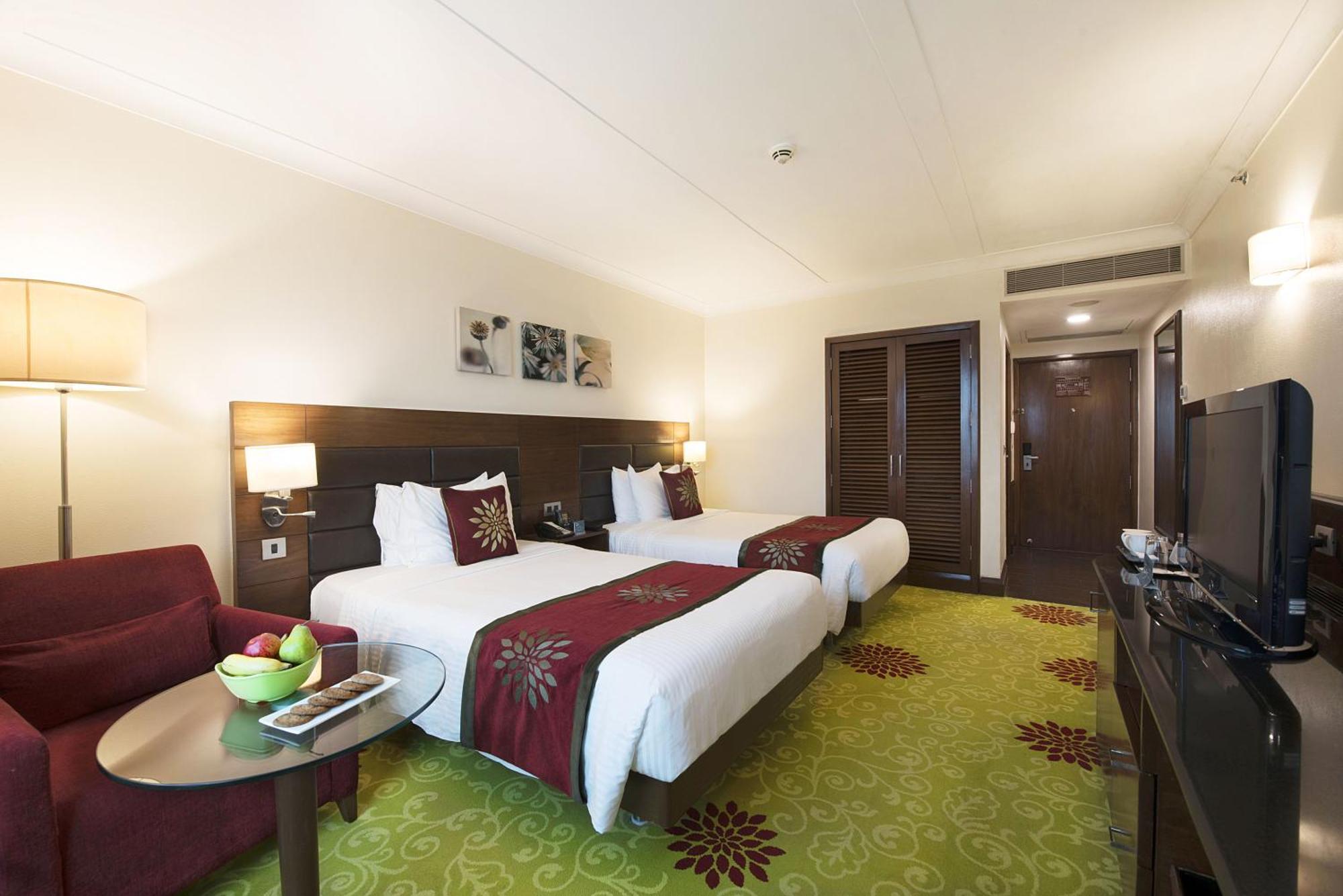 Twin Room,1549439068:JPEG