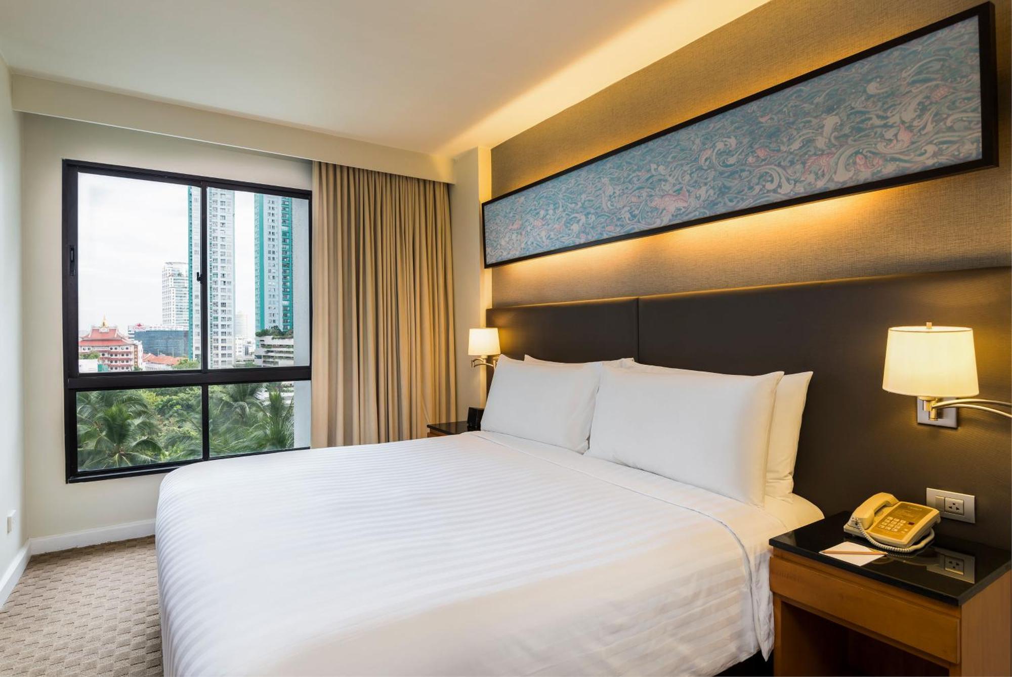 Deluxe One-Bedroom King,1274296198:JPEG