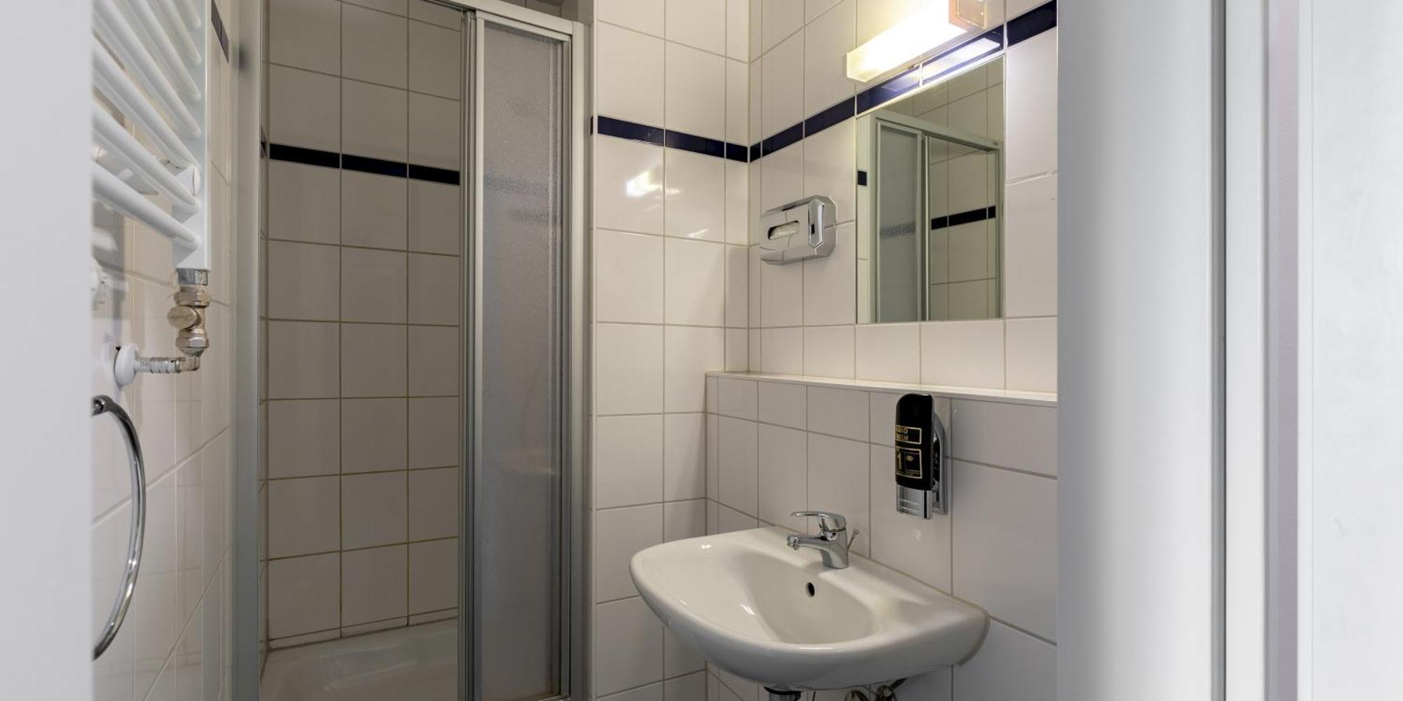 Twin room,1549444726:JPEG