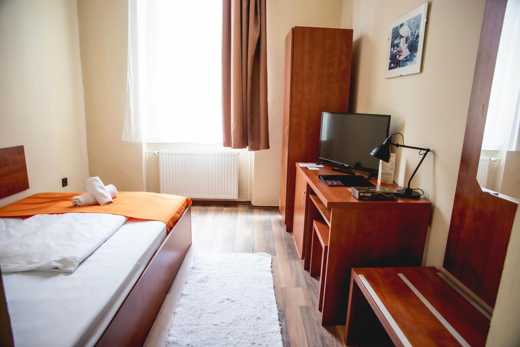 Standard Double Room,1549509178:JPEG
