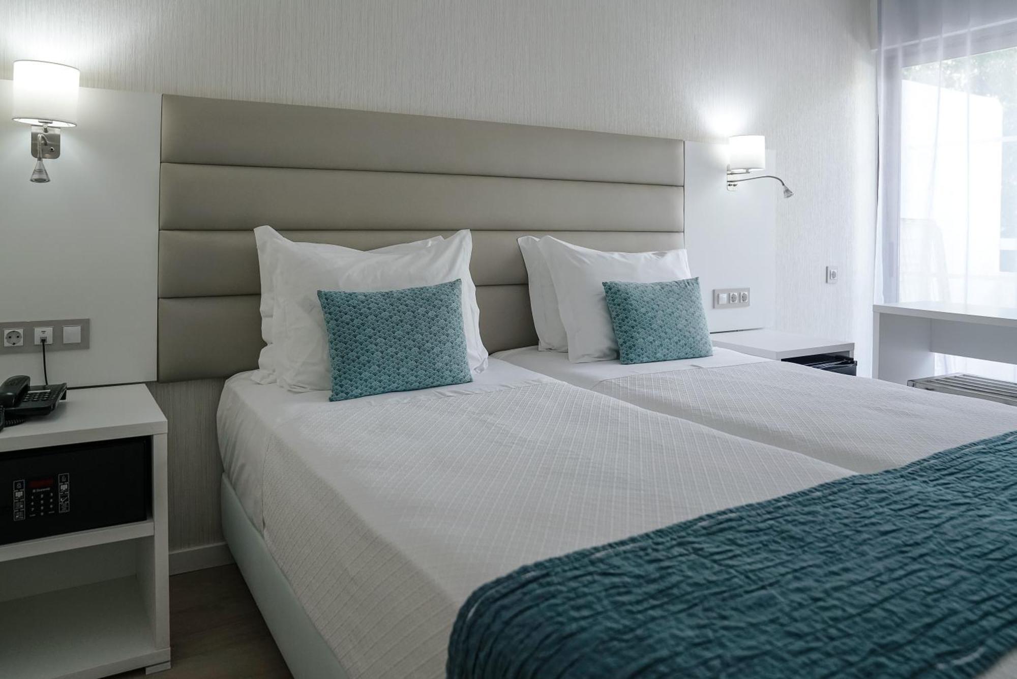 Twin Room Side Sea View