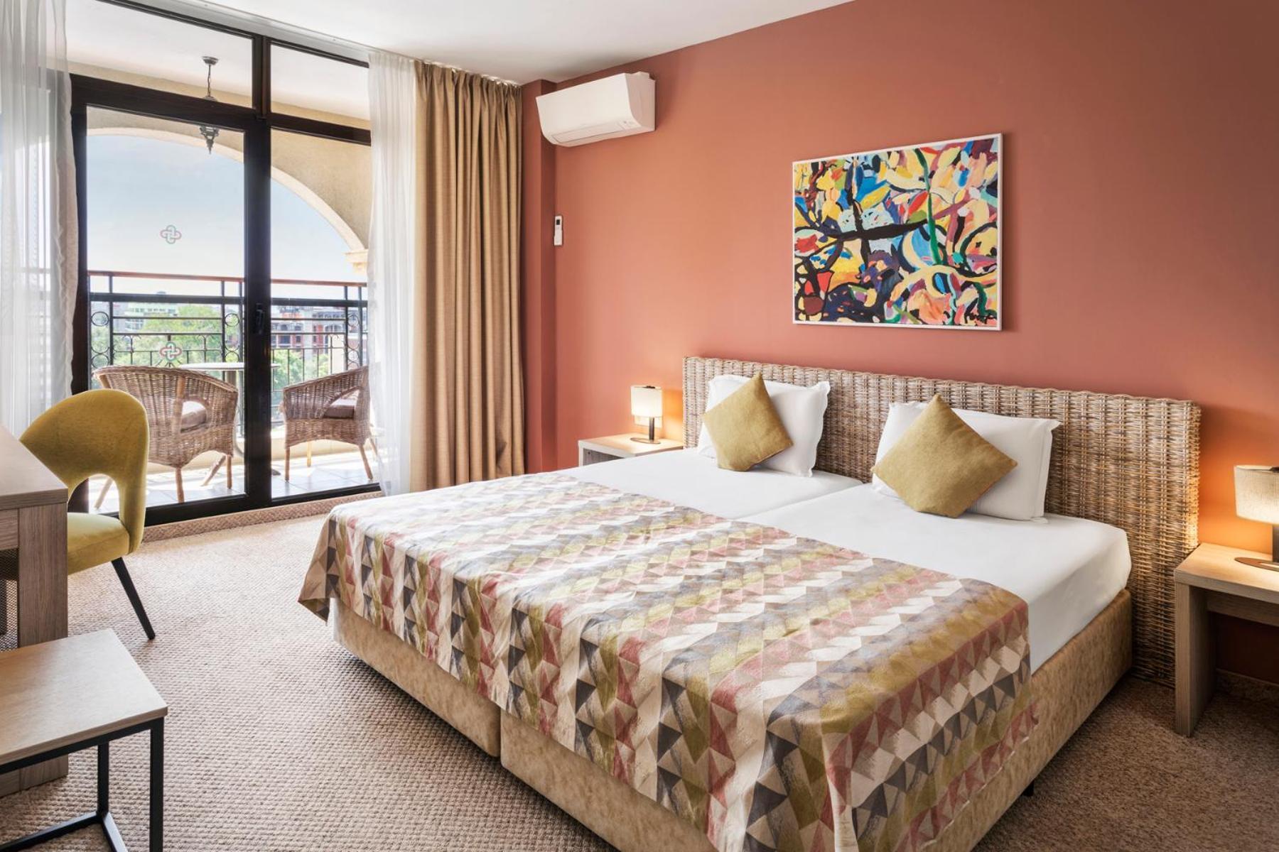 Twin Room,1549528750:JPEG