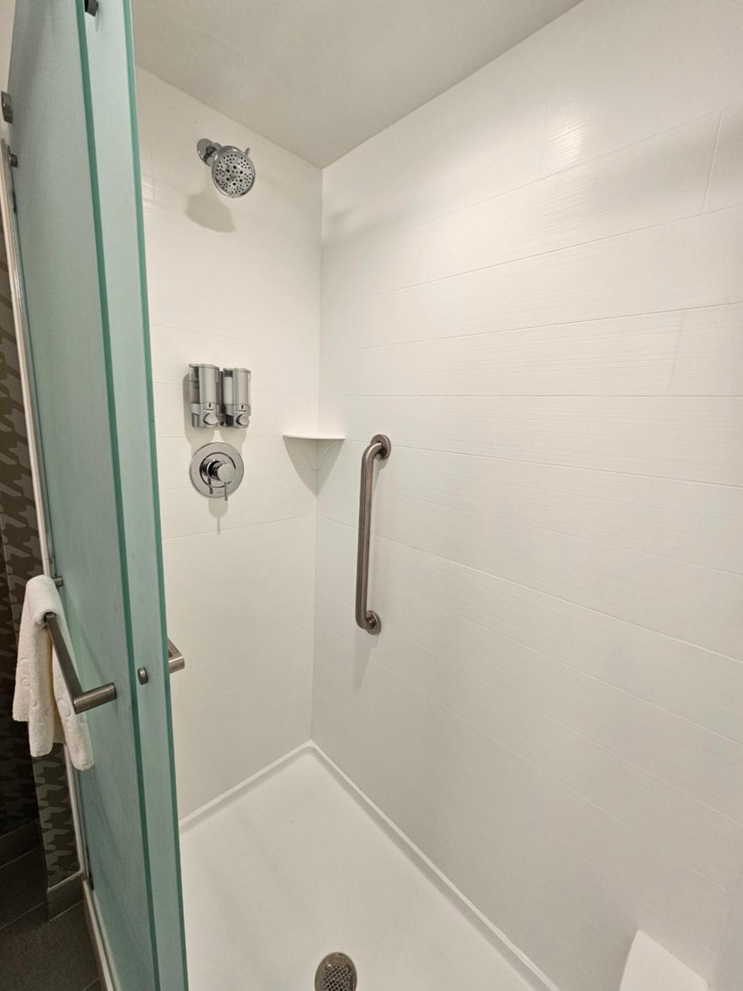 King Studio Suite