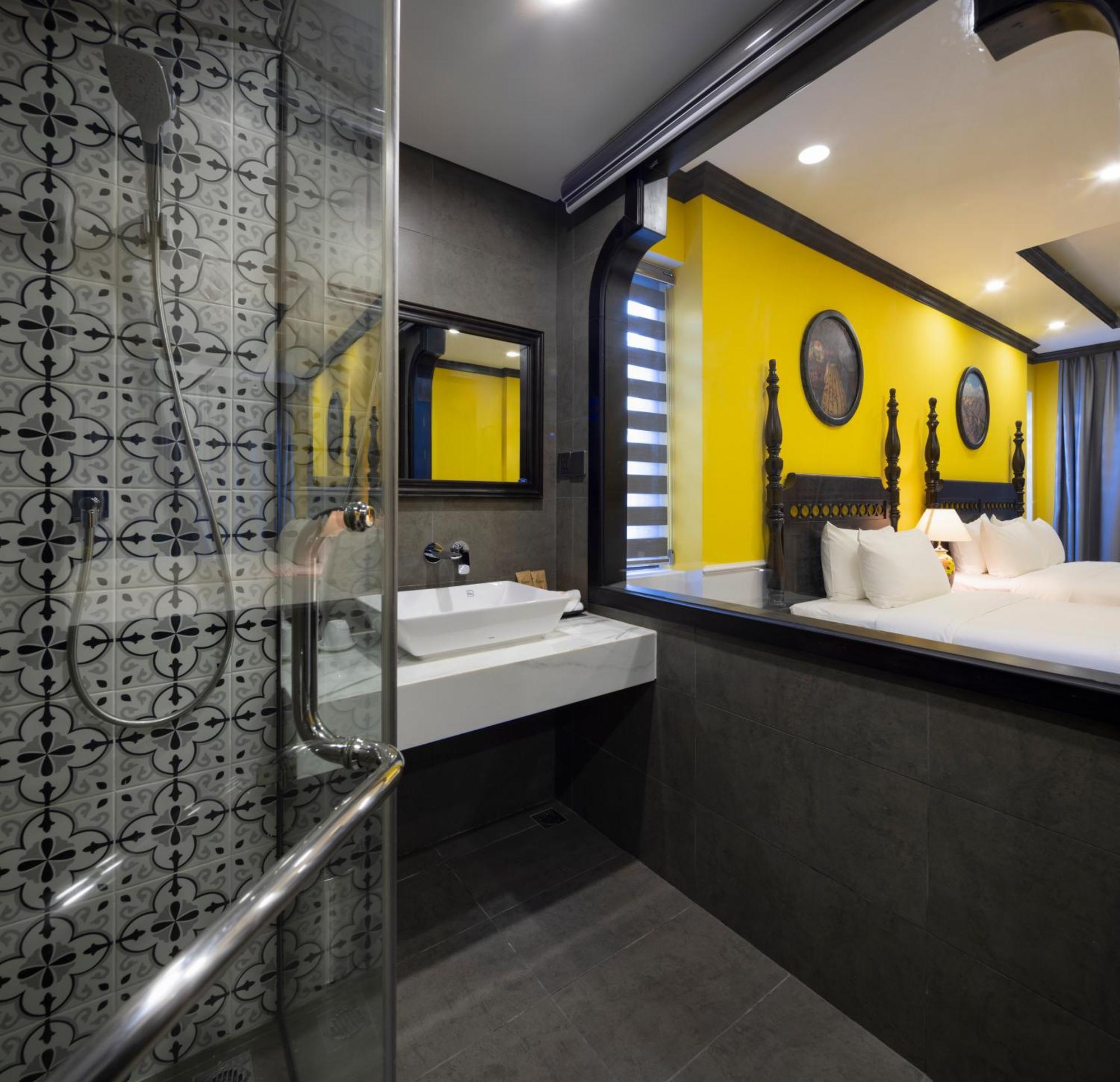 Deluxe Triple Room with Sea View