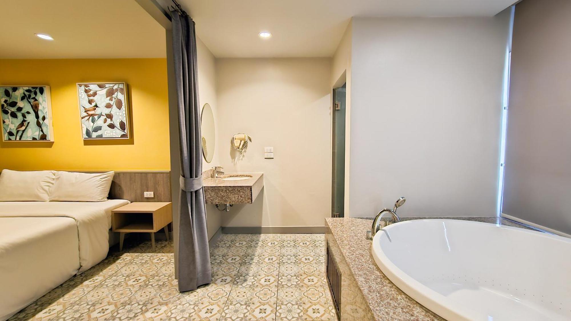 Double Room with Spa Bath