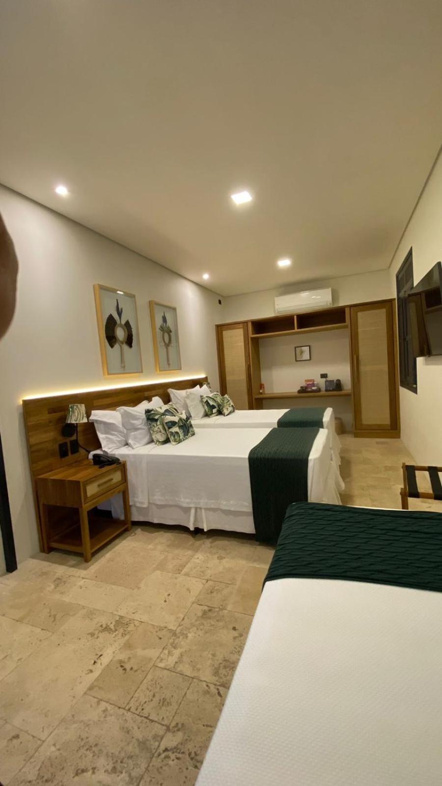 Studio Bromélia
