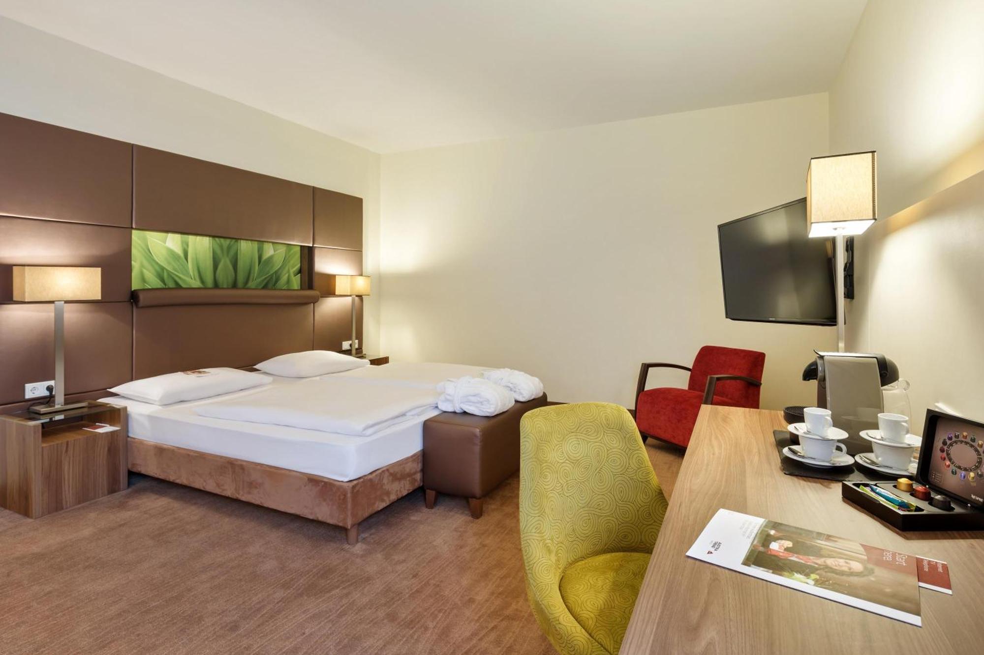 Superior Room,1549758403:JPEG
