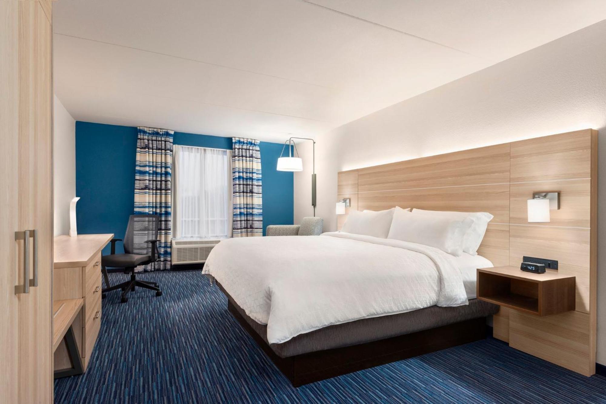 Standard King Room