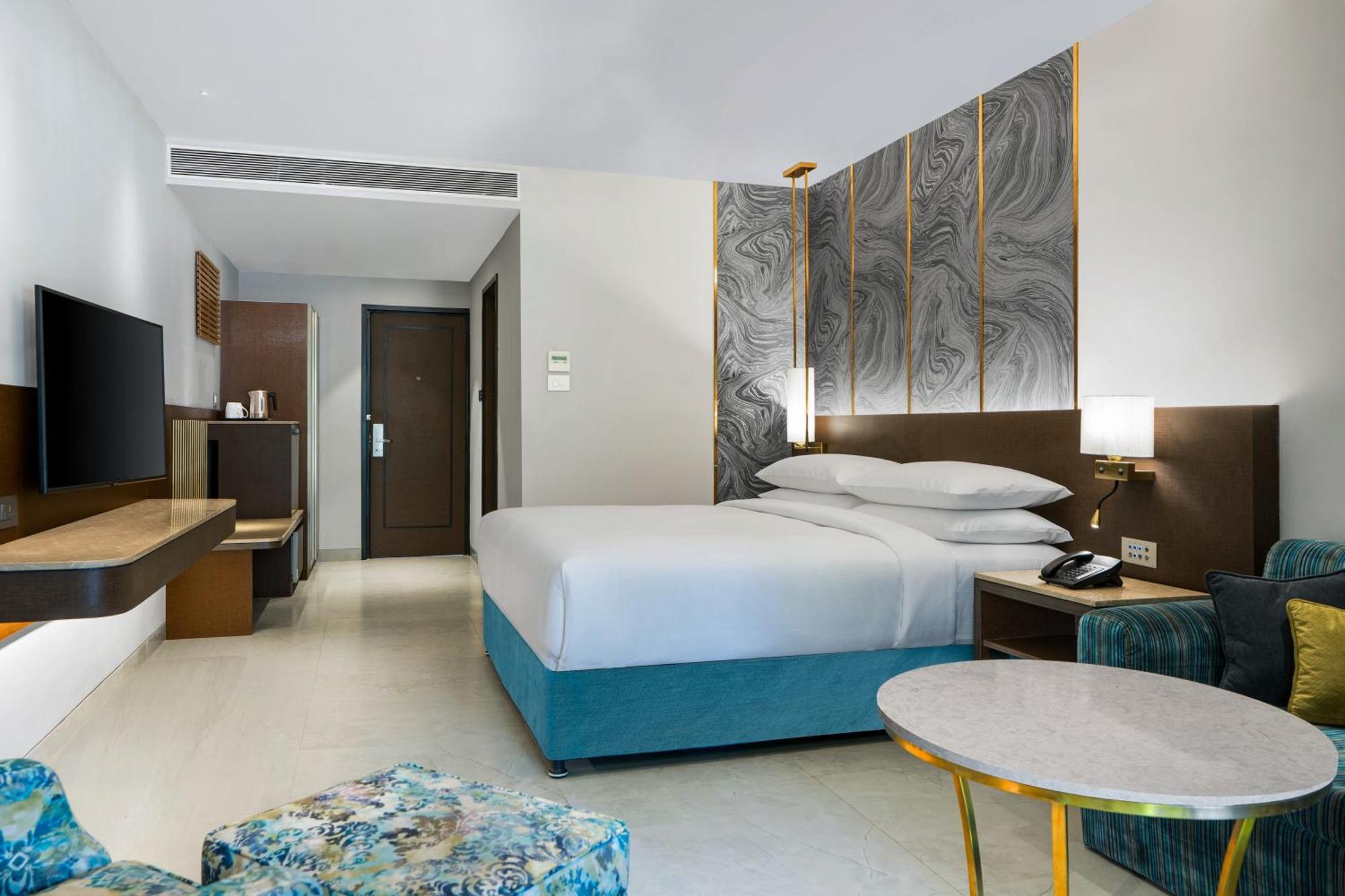 Premium King Room with Pool Access