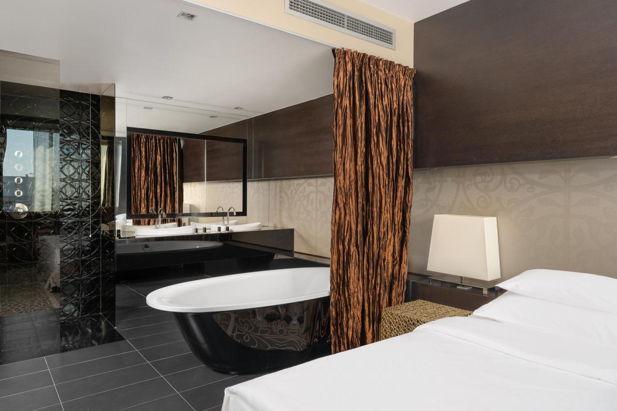Senior Suite,1550203780:JPEG
