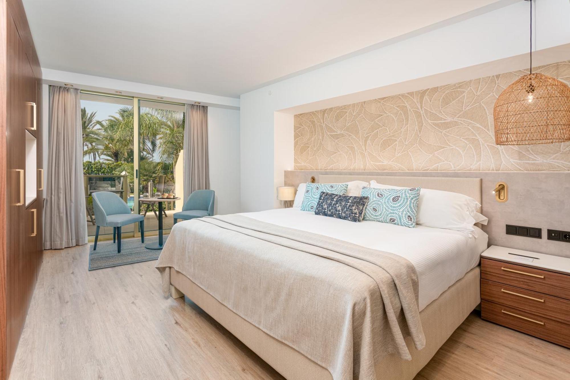 Superior Double Room direct access to the Pool,1550214220:JPEG