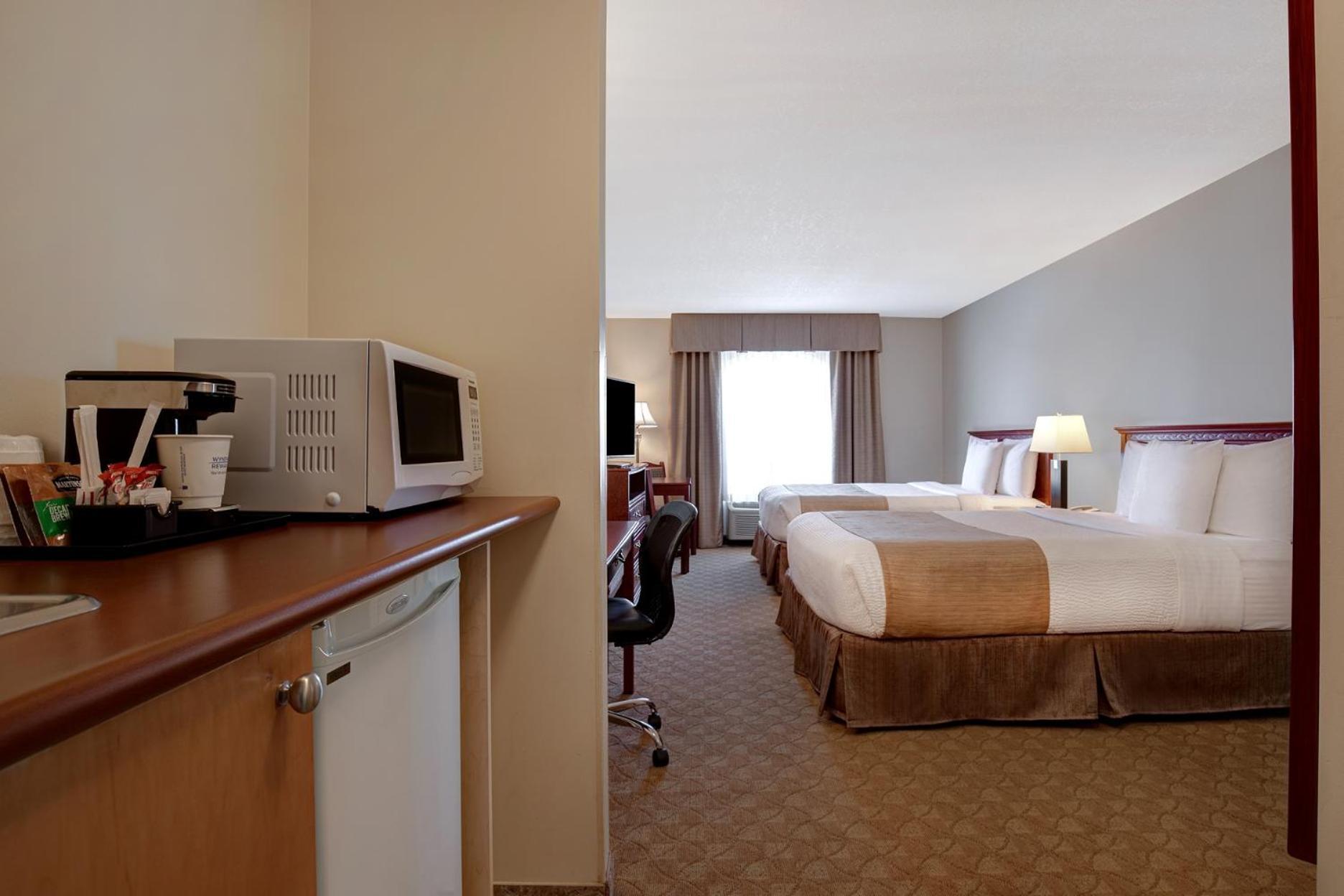 Queen Room Two Queen Beds Non-Smoking