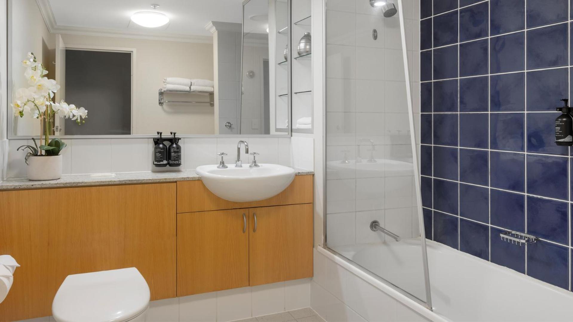 Executive Studio City View - No Housekeeping