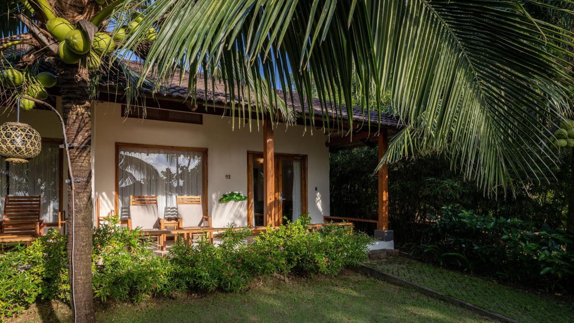 Villa with Garden View