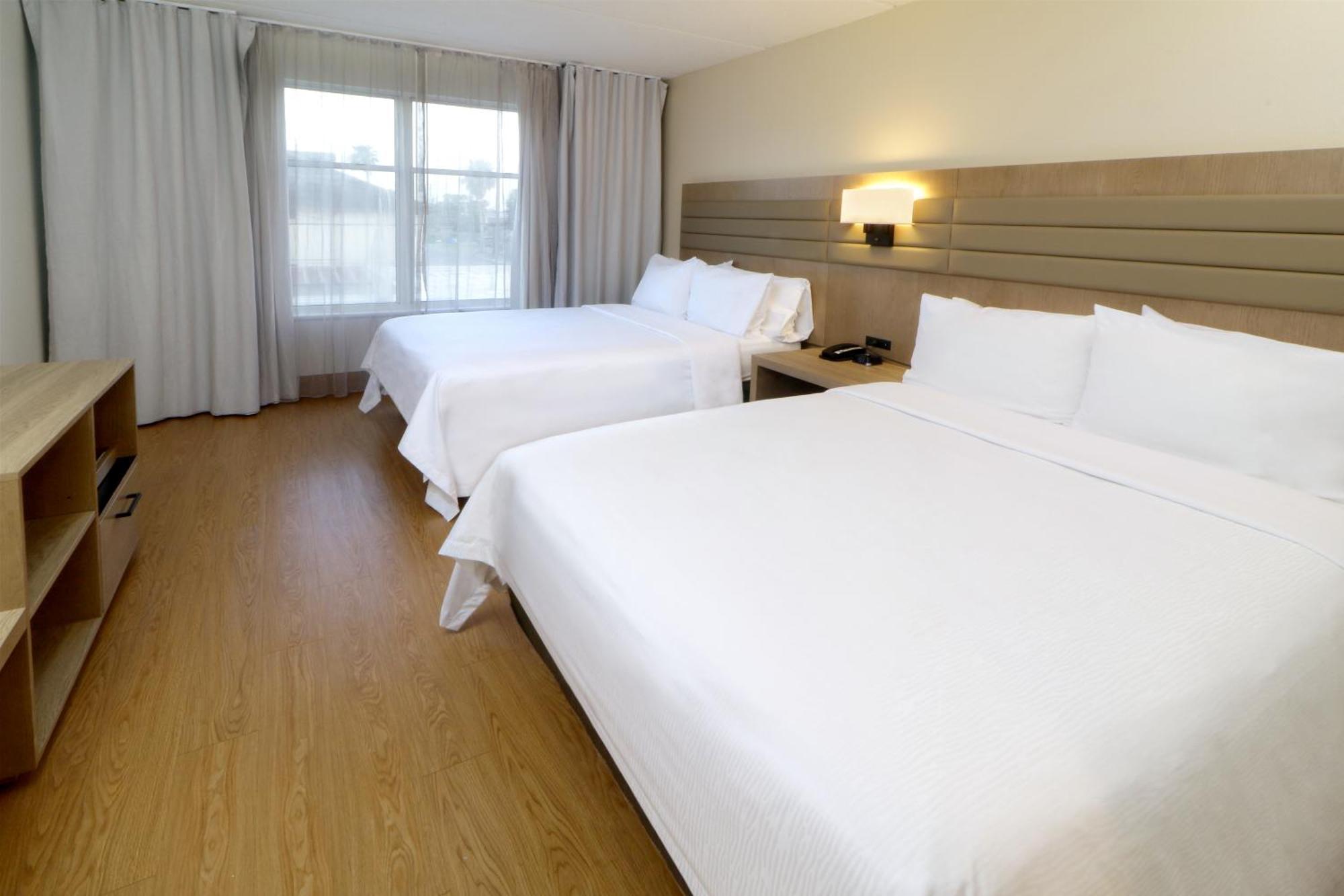 Queen Room with Two Queen Beds - Non-Smoking