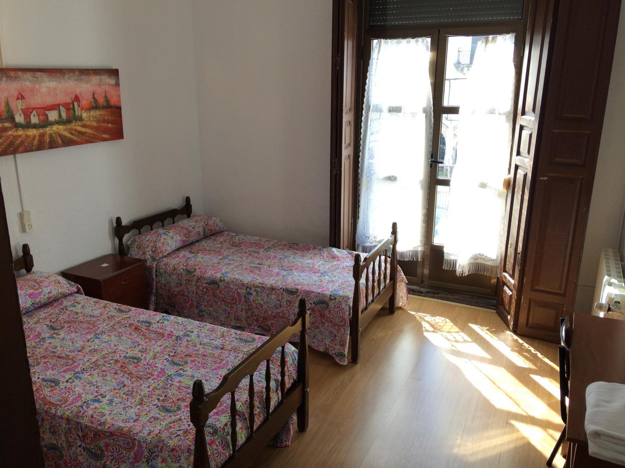 Standard Twin Room,1554029326:JPEG