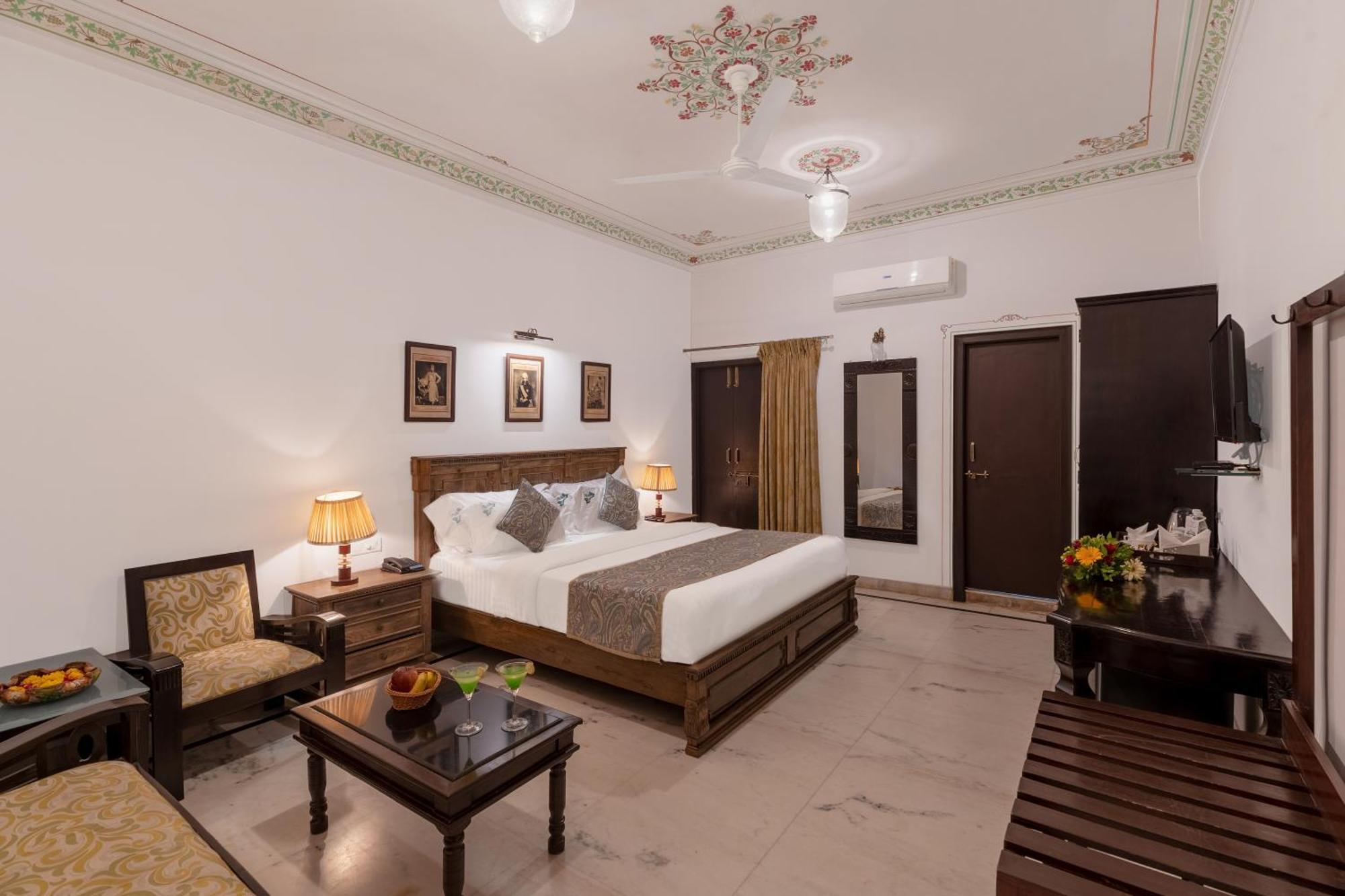 Deluxe Double or Twin Room:  Early Check-In upto 2 hours (subject to availability), Complimentary Welcome Drink on arrival, 10% off on Food & Beverages at F&B outlets