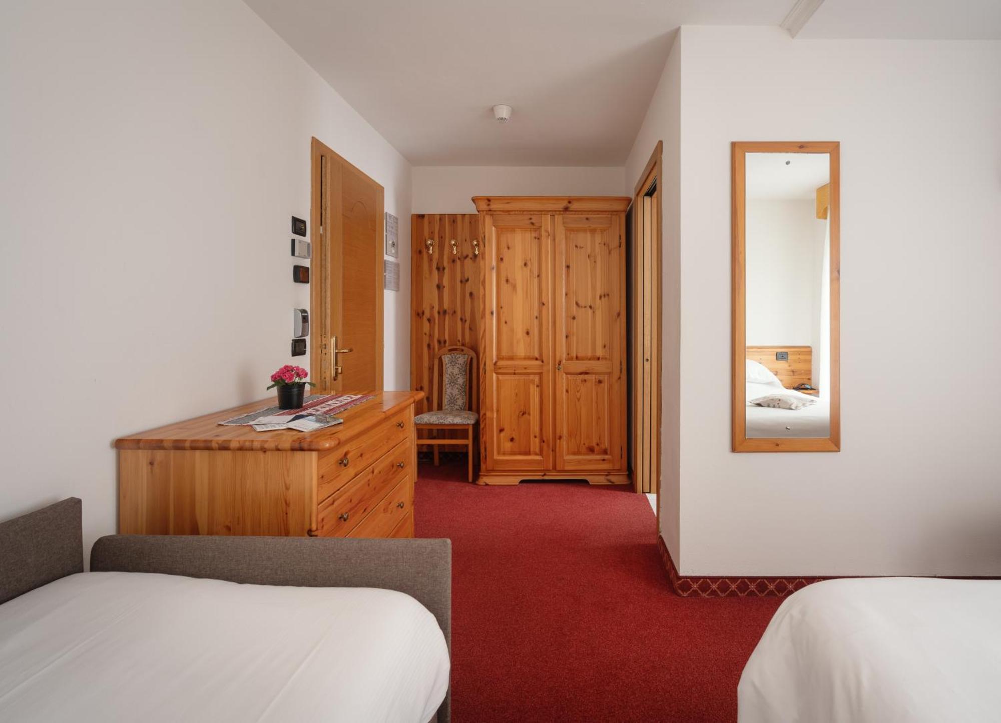 Economy Triple Room
