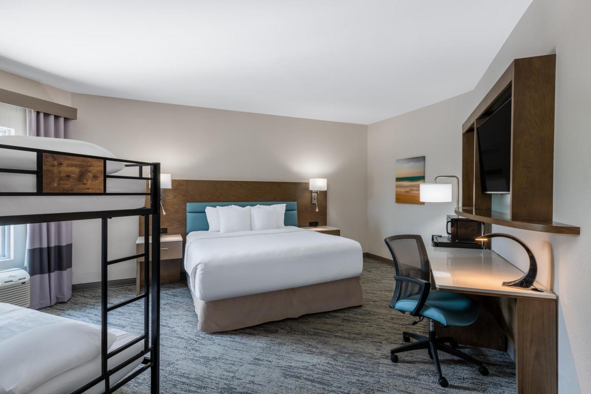 King Room One King Bed One Bunk Bed Non-Smoking