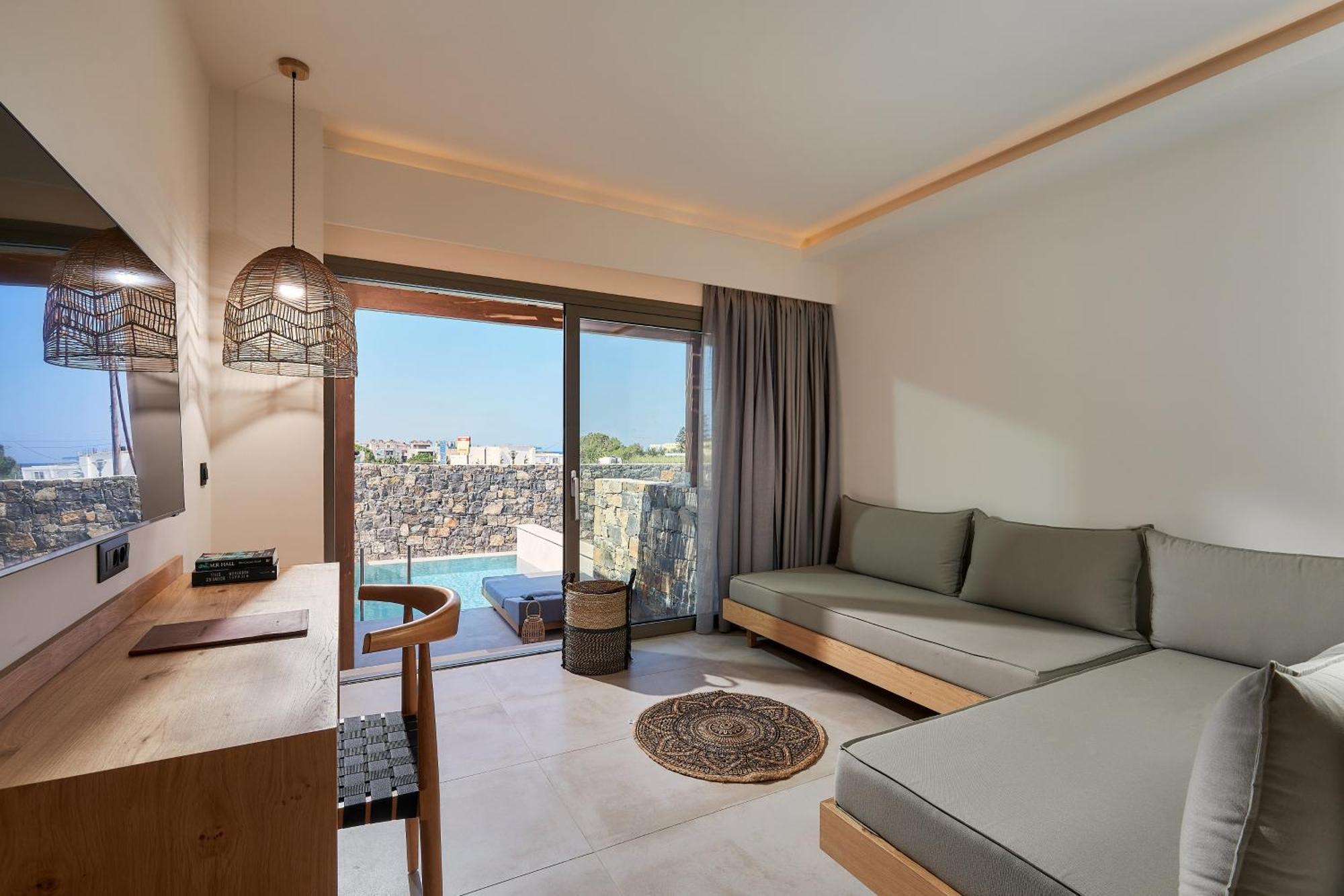 Maisonette with Private Pool