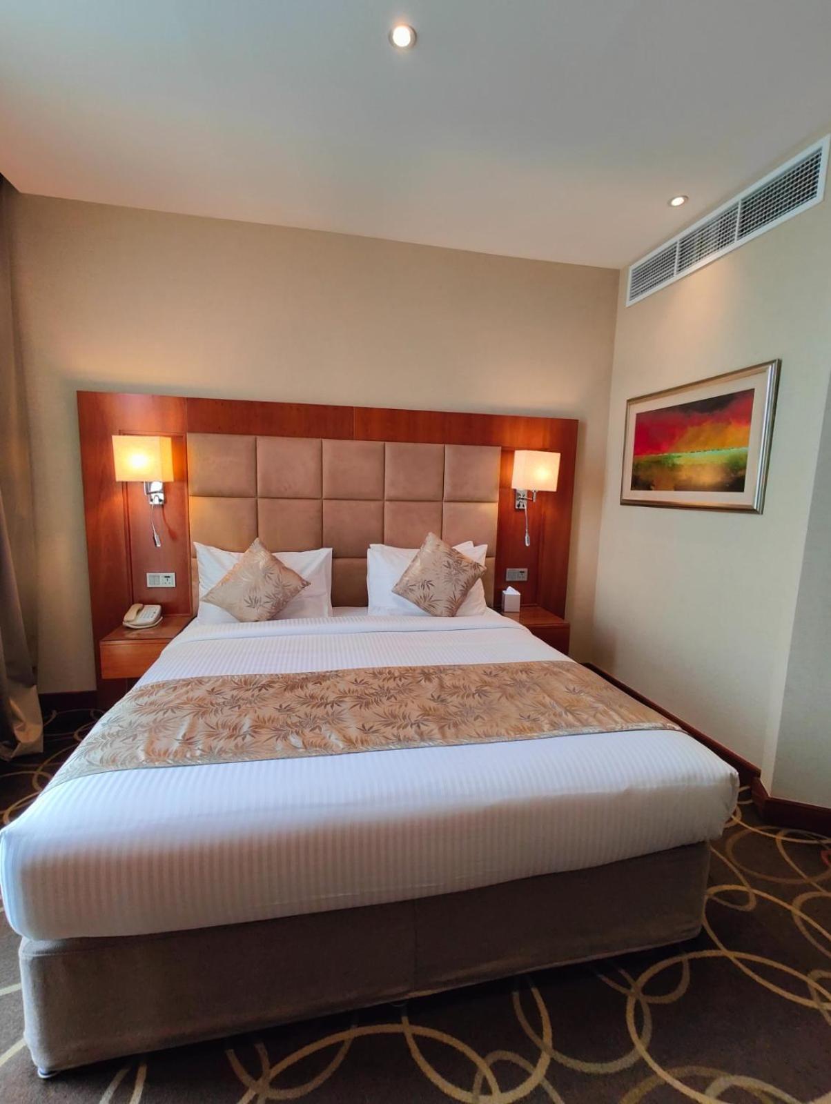 Deluxe Room King - Complimentary shuttle service to Beach,1746856980:JPEG