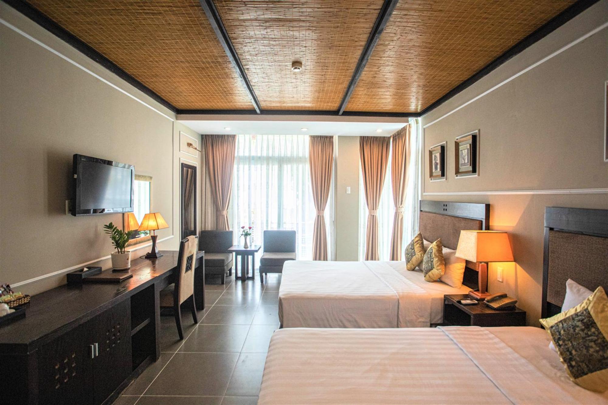 Premium Deluxe Twin Room with Sea View