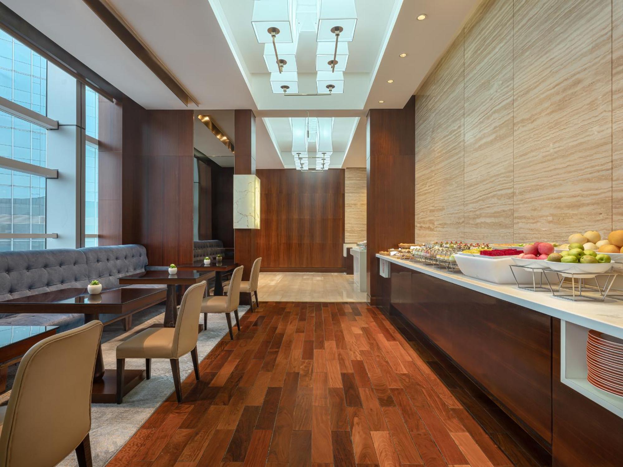 Apartment-Suite mit 1 Schlafzimmer, Kingsize-Bett und Zugang zur Club Lounge