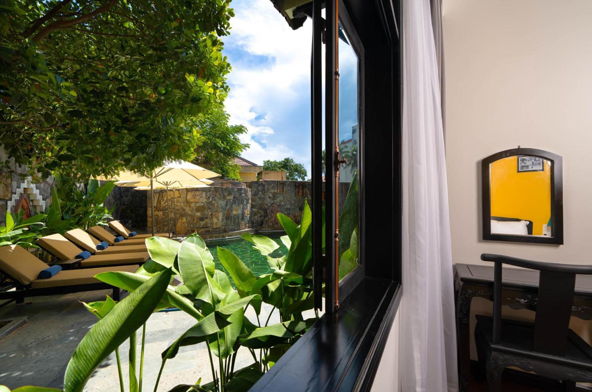 Superior Twin Room with Garden View