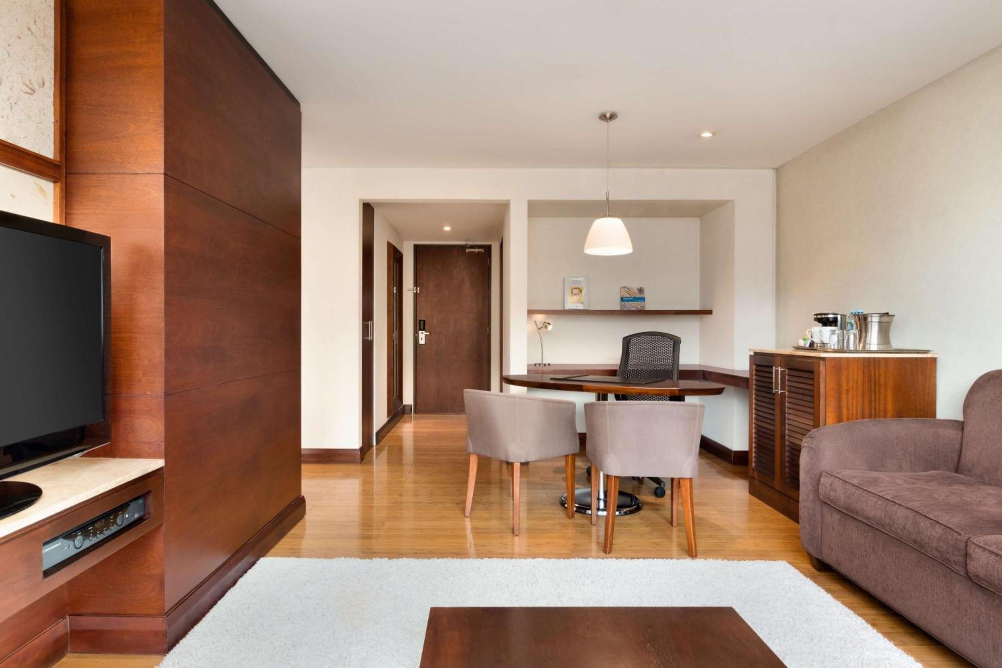 Executive King Suite