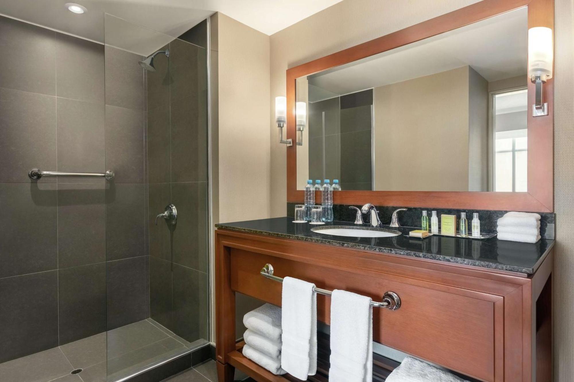 One-Bedroom King Suite,1706261938:JPEG