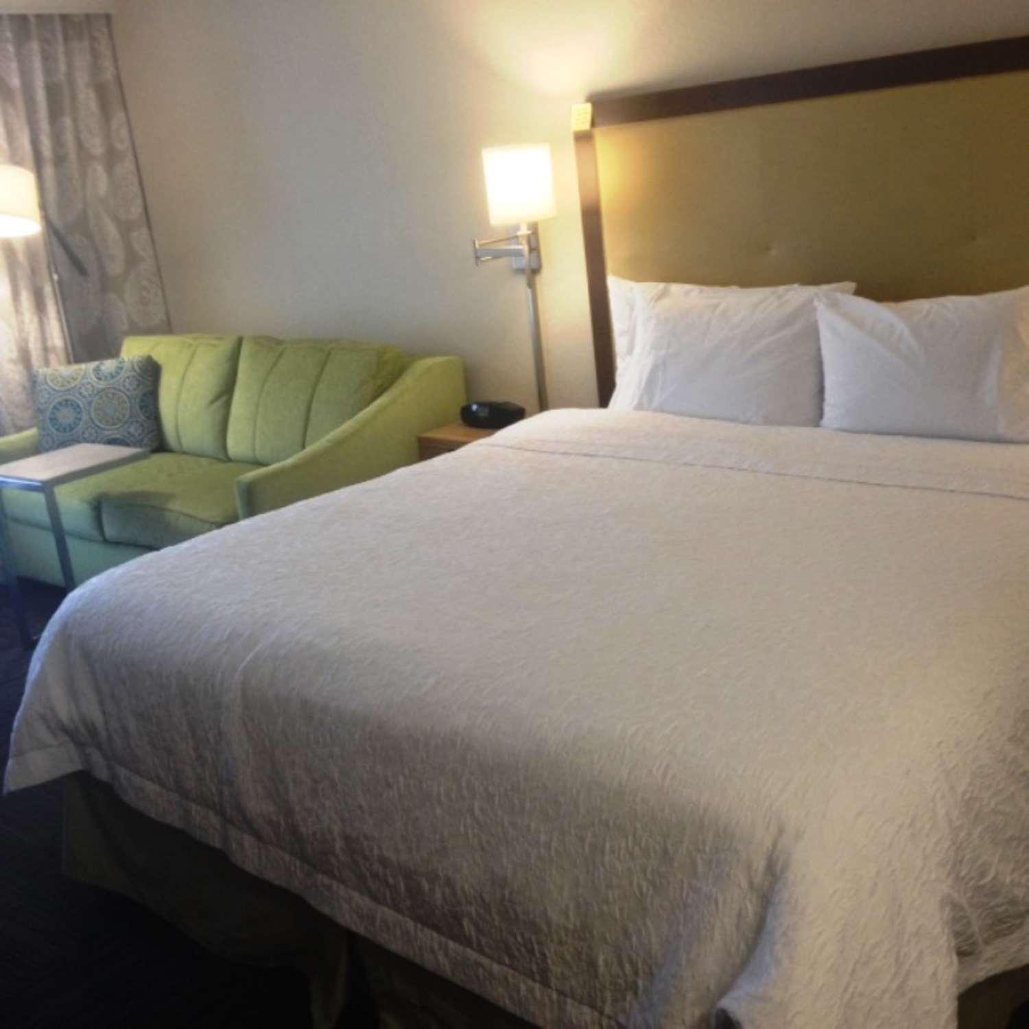 King Room with Sofa Bed and Study - Non-Smoking