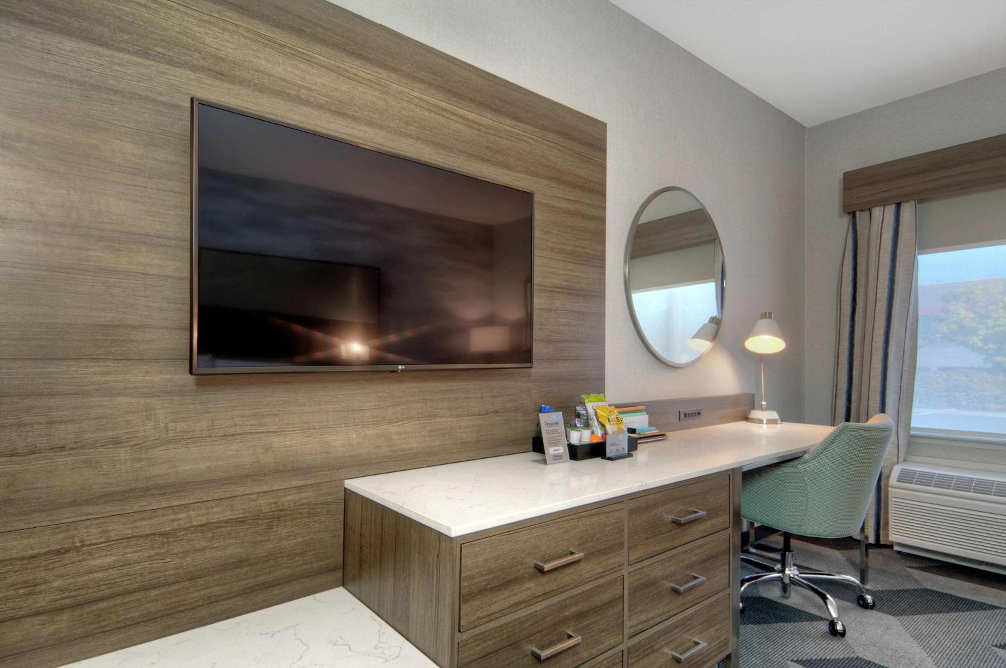 Premium King Room