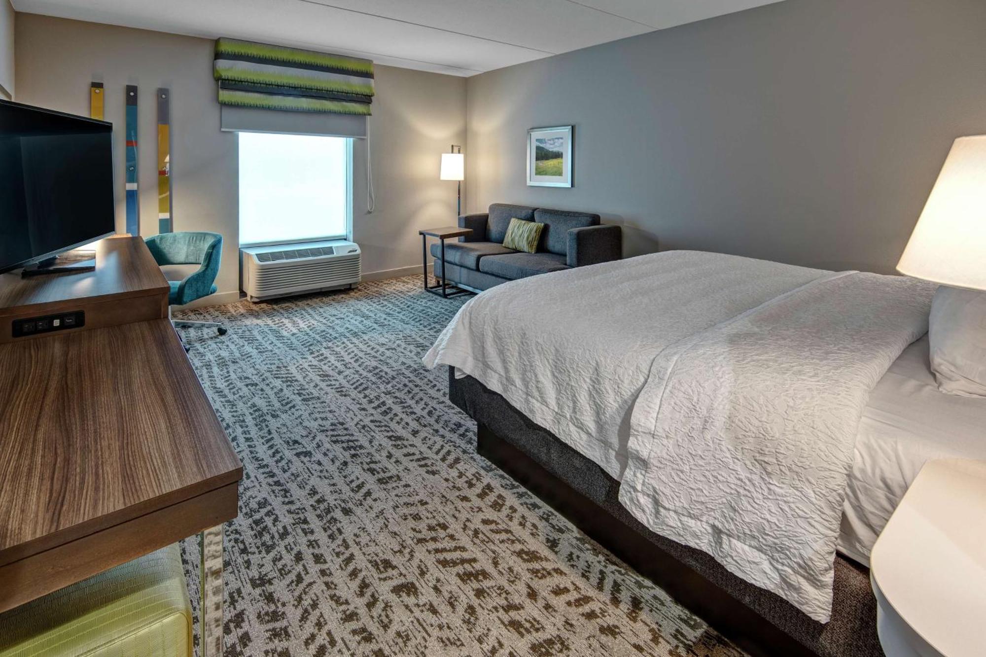 King Room with Sofa Bed - Non-Smoking