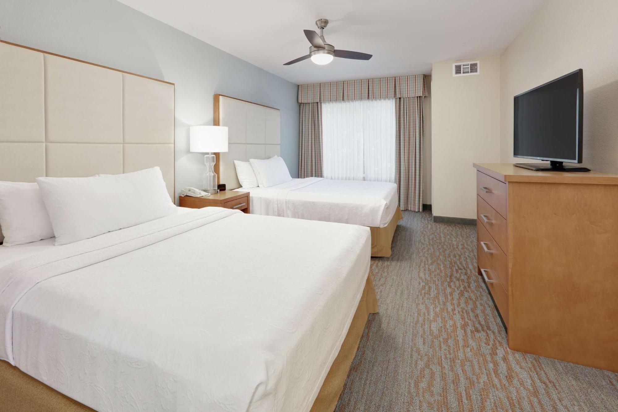 Two Bedroom Suite One King Two Queen Beds Non-Smoking