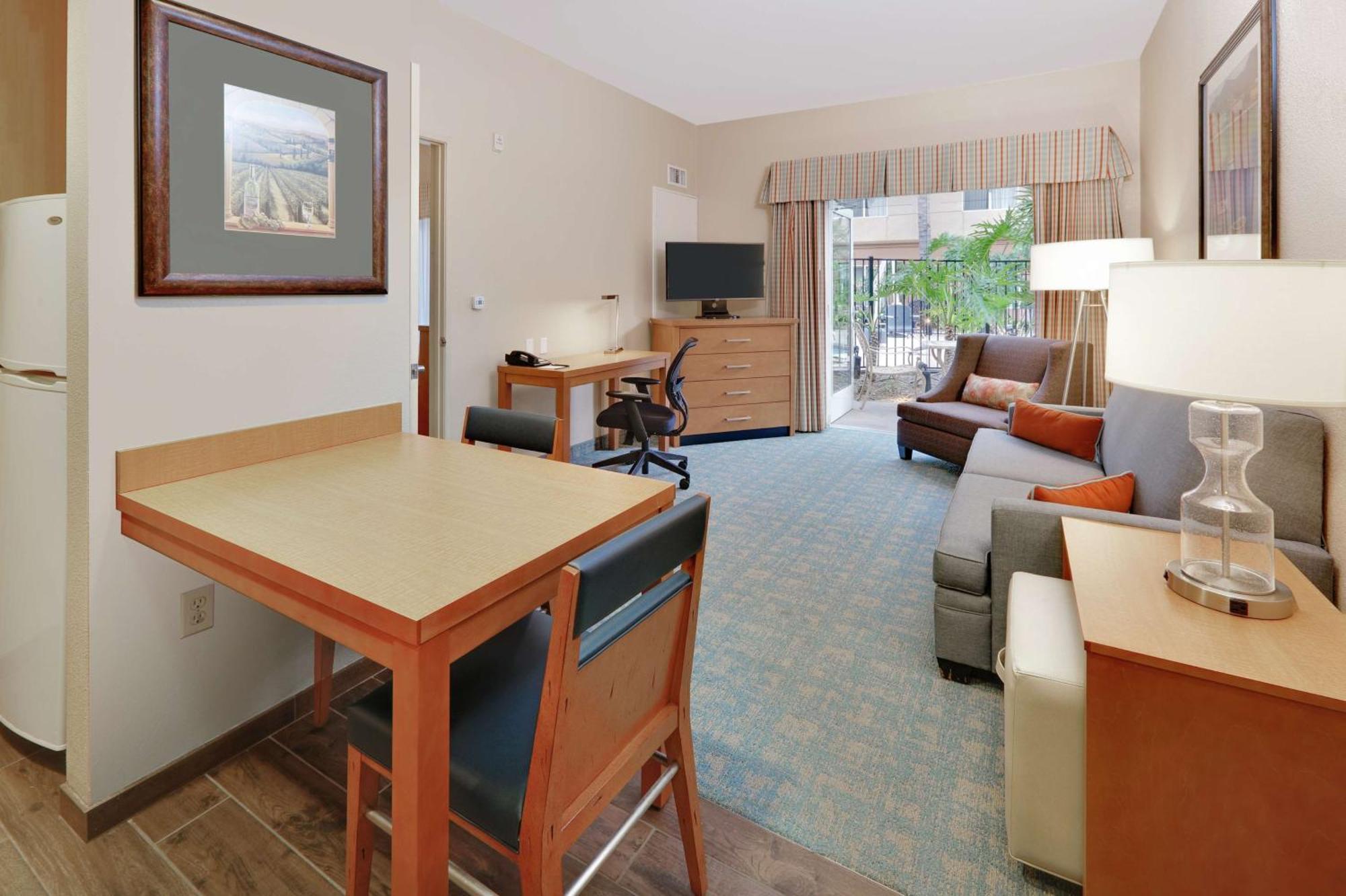 One-Bedroom King Suite Non-Smoking
