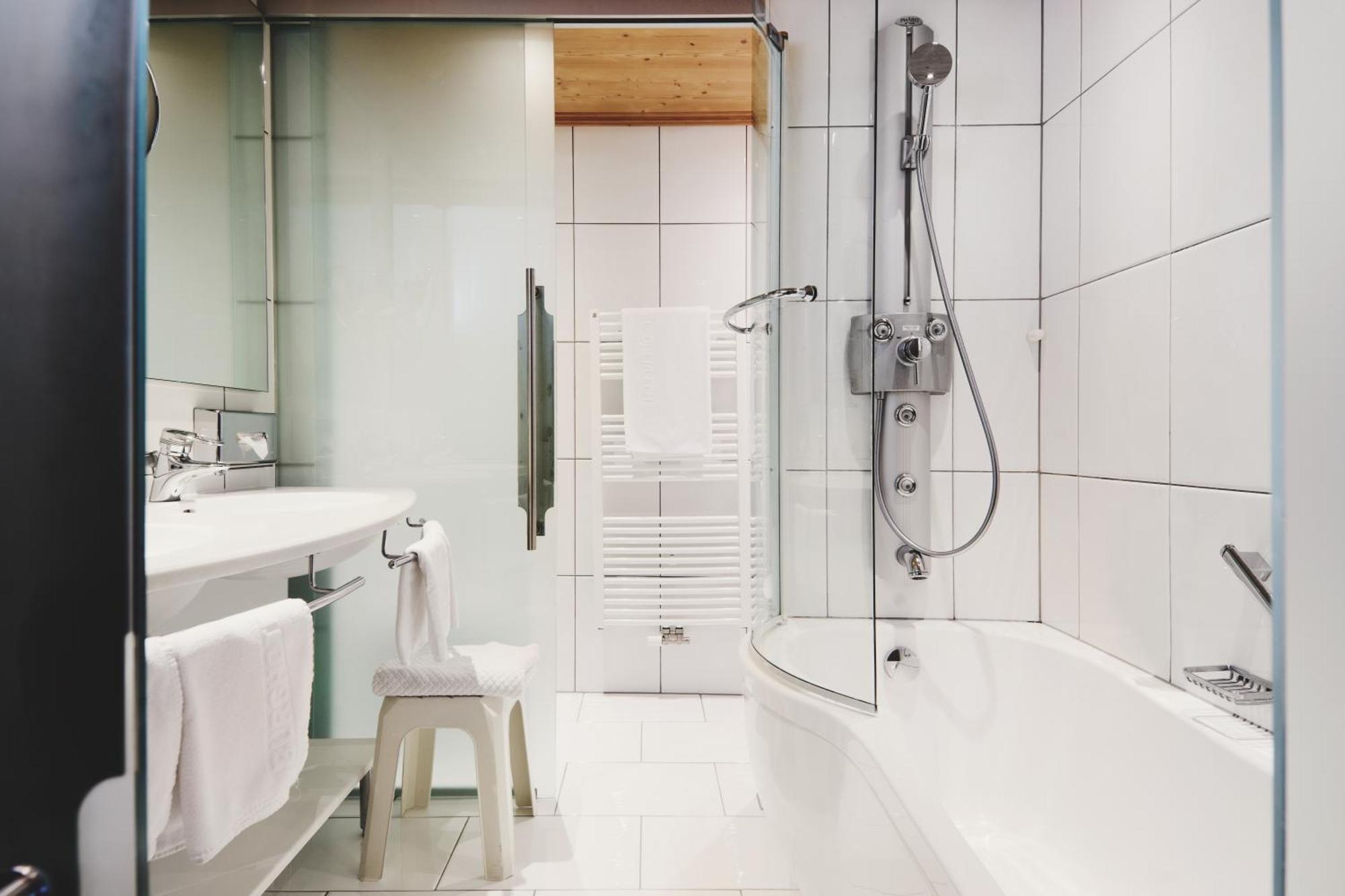 Luxury Double Room,1551324643:JPEG