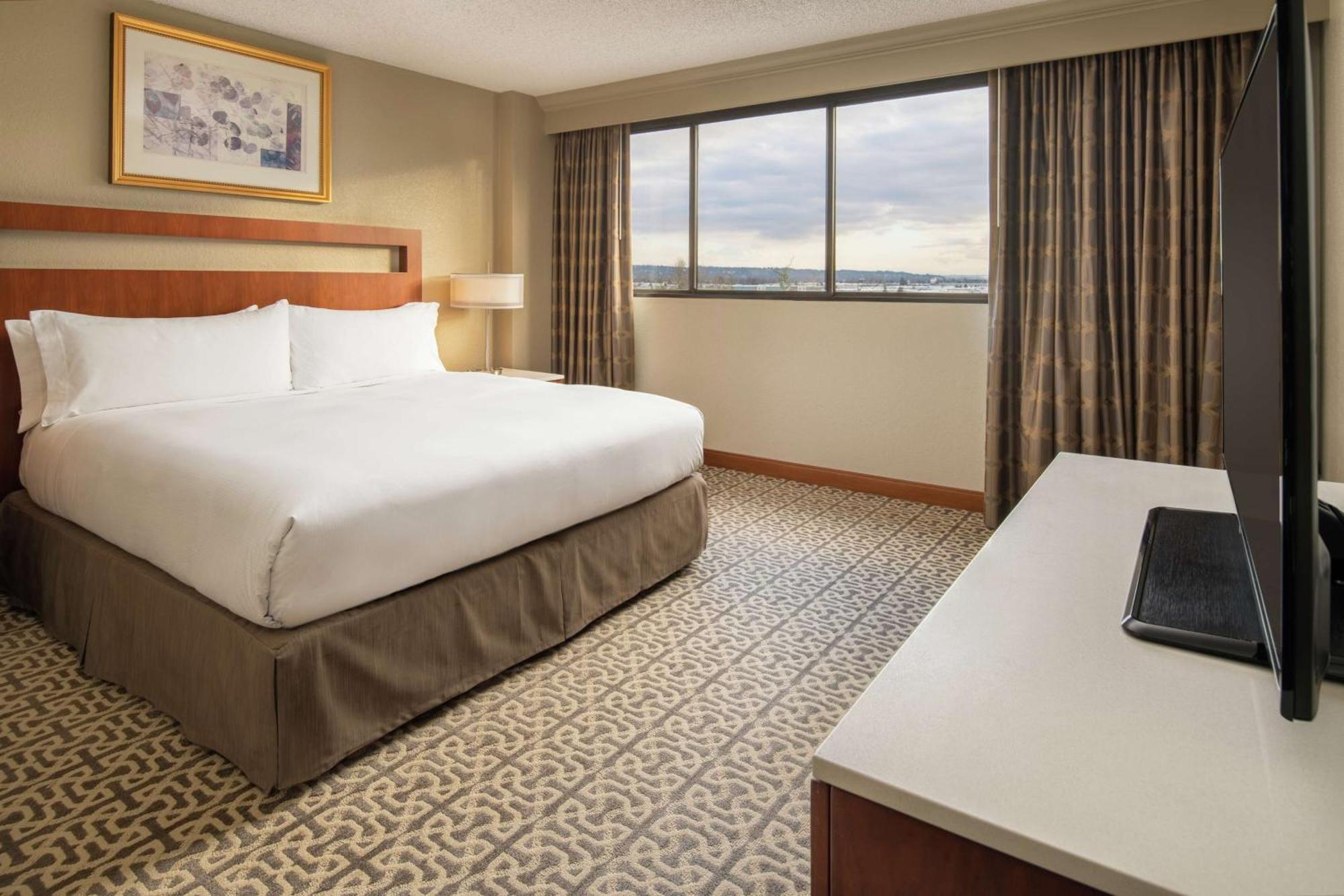 Non-Smoking Two Room King Suite