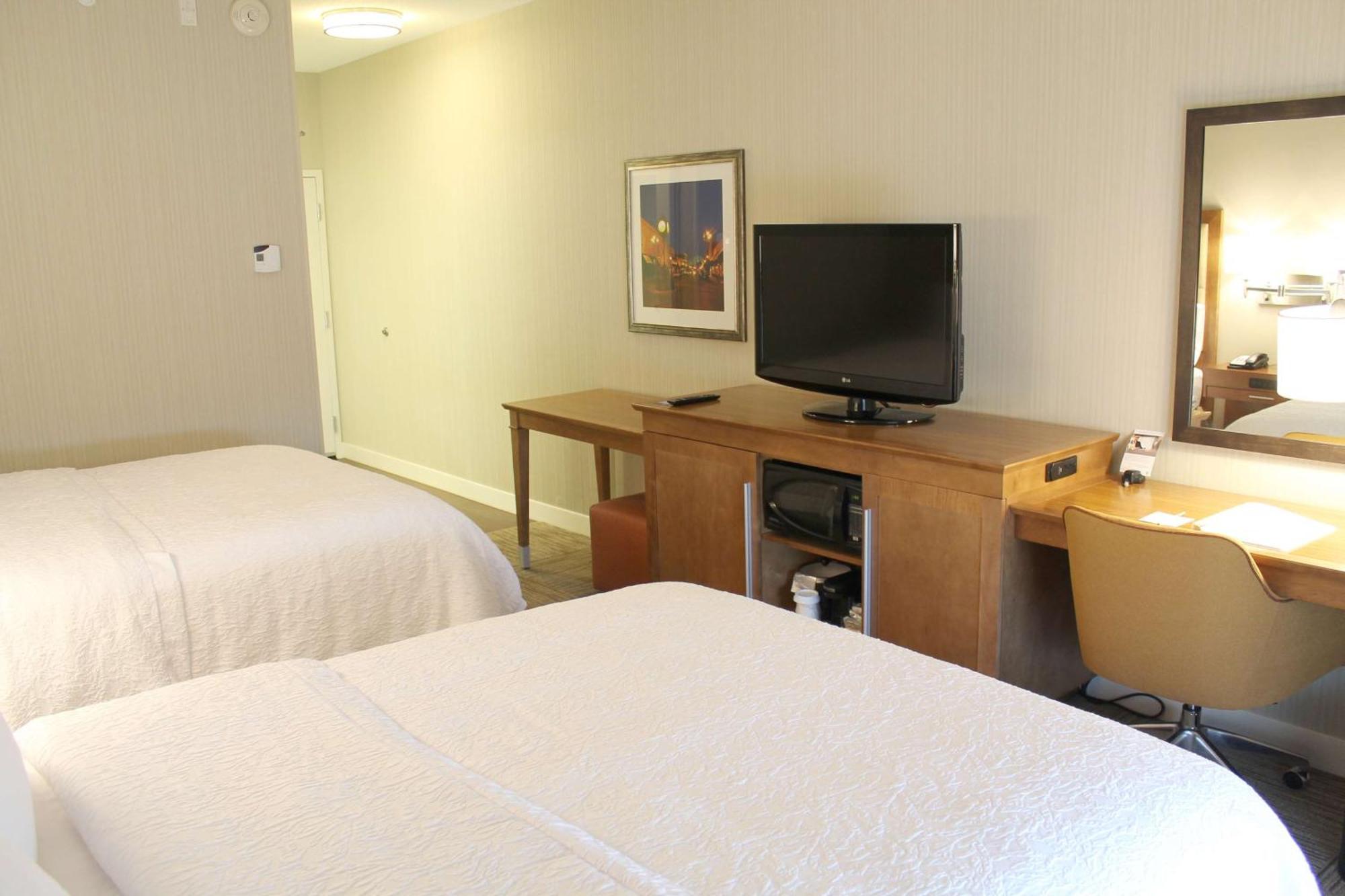 Queen Room with Two Queen Beds (4 Adults)