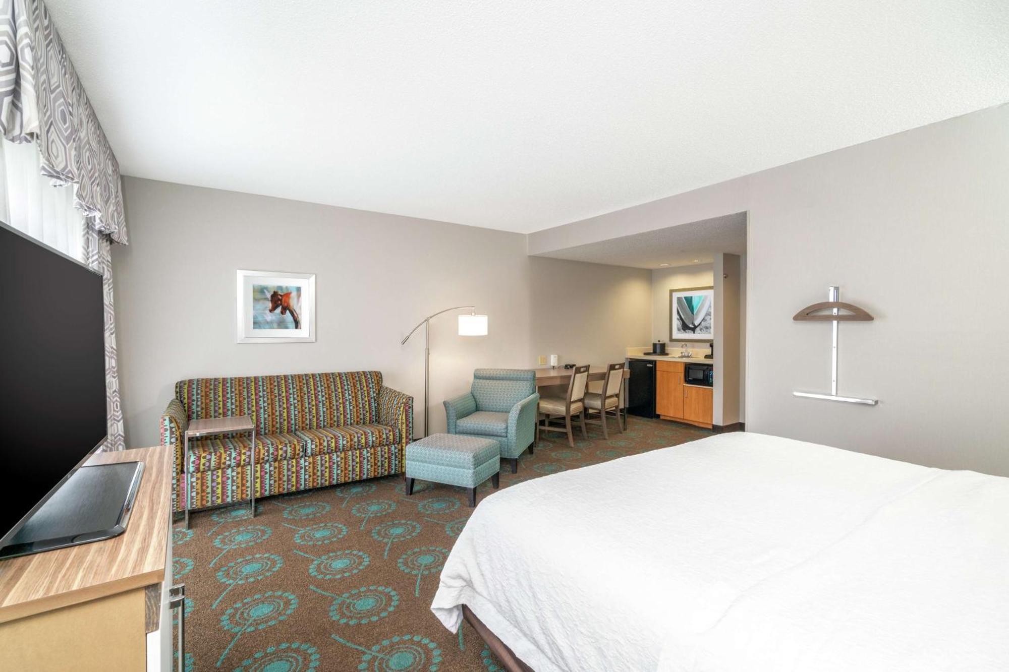 King Studio Suite with Balcony - Non-Smoking