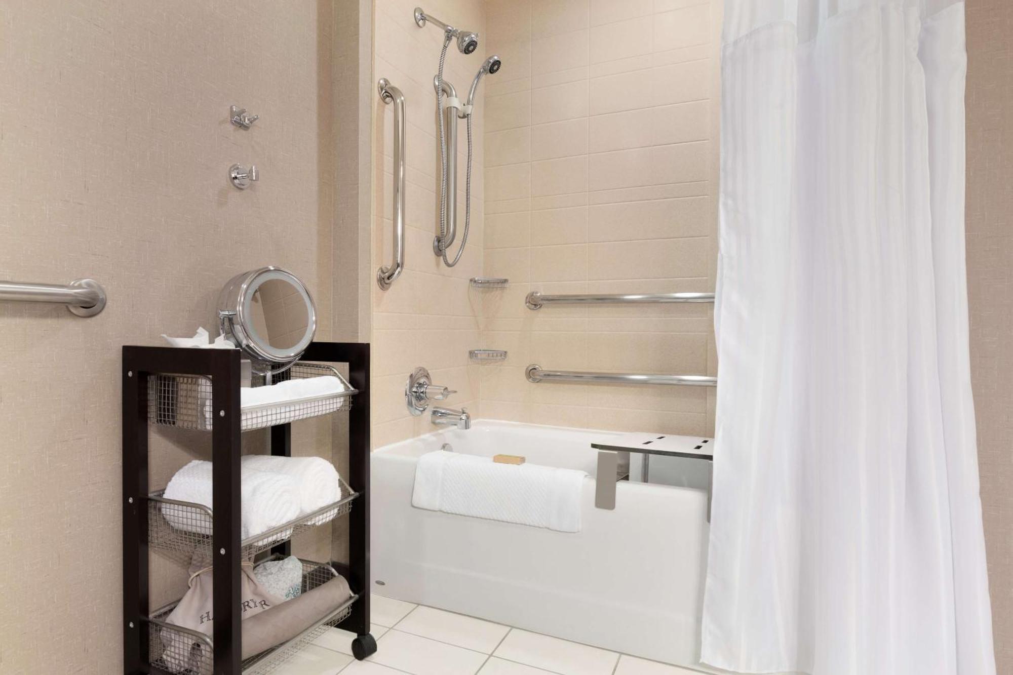 King Room - Disability Access/Non-Smoking