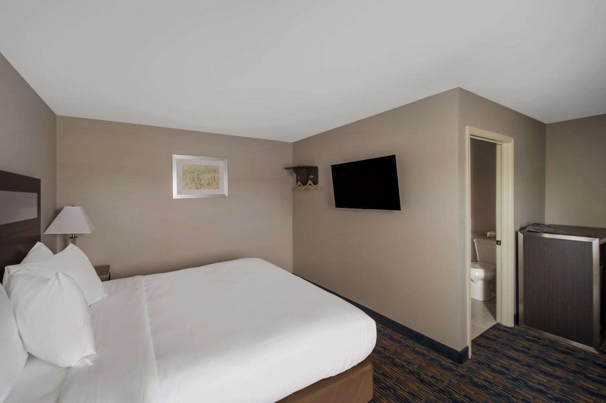 1 King Bed Accessible Non Smoking