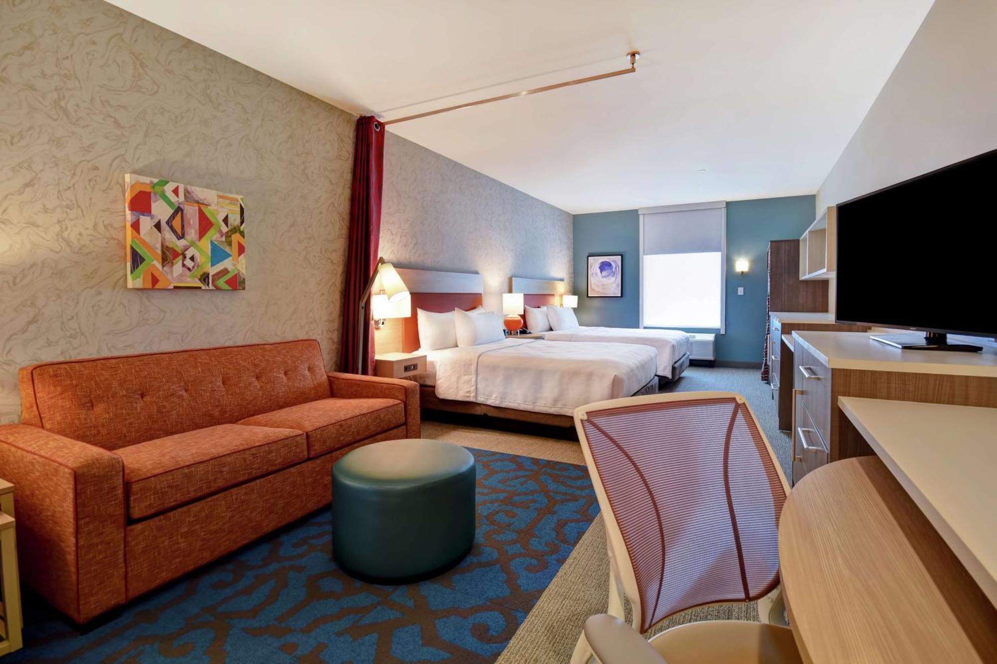 Queen Studio with Two Queen Beds - Non-Smoking