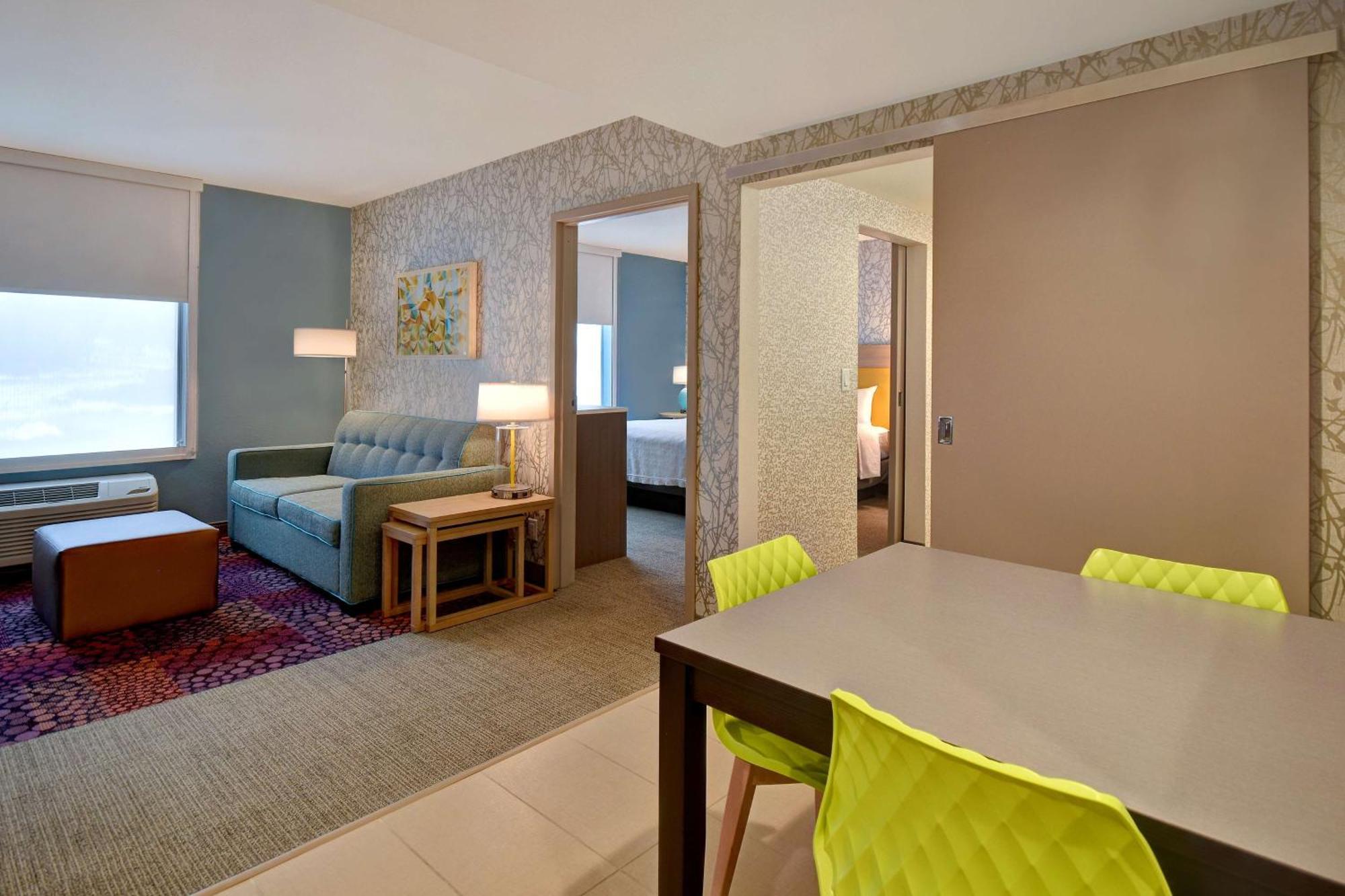 One-Bedroom King Suite - Non-Smoking