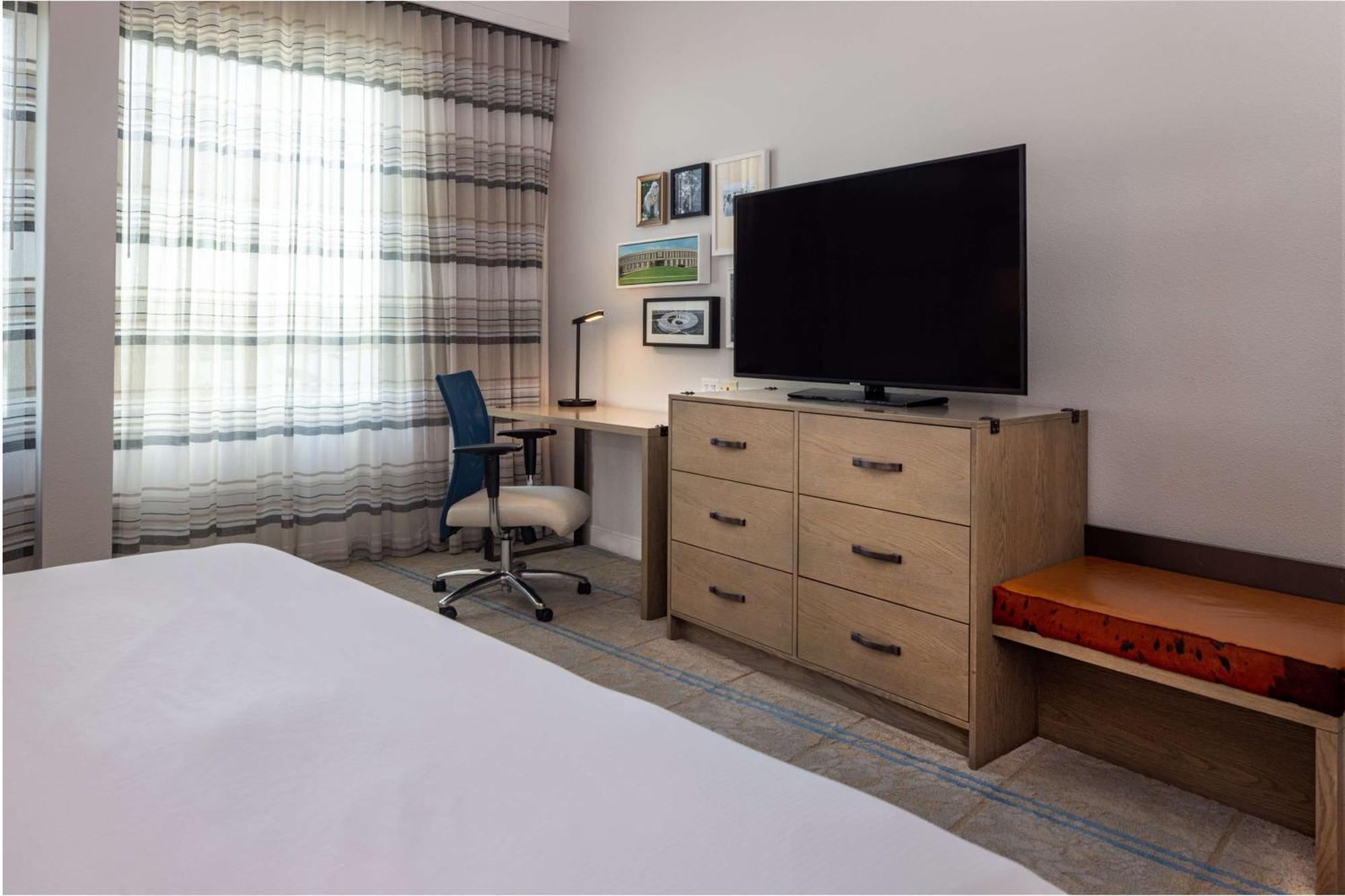 King Room,1551444592:JPEG