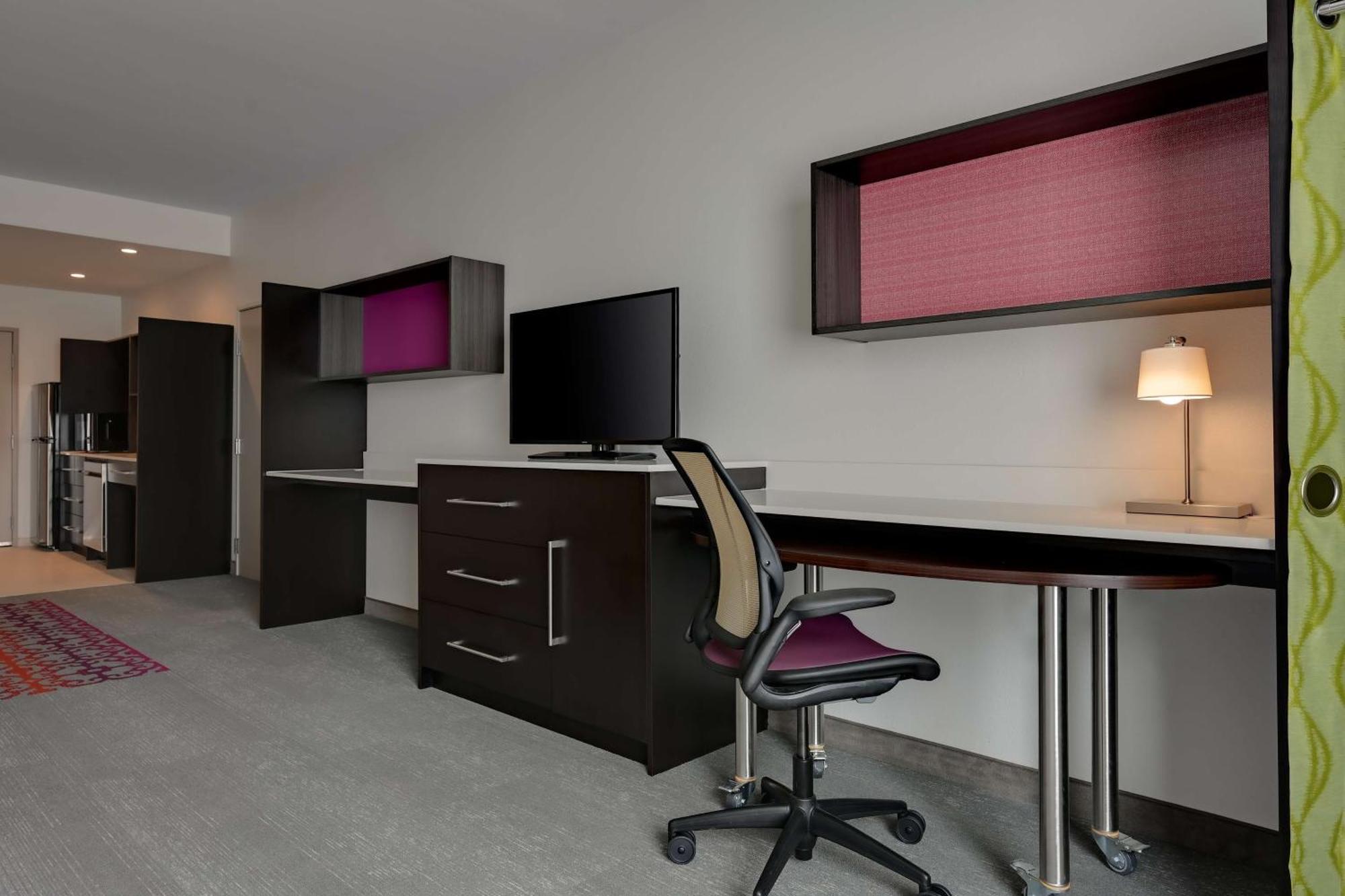 King Studio Suite Non-Smoking
