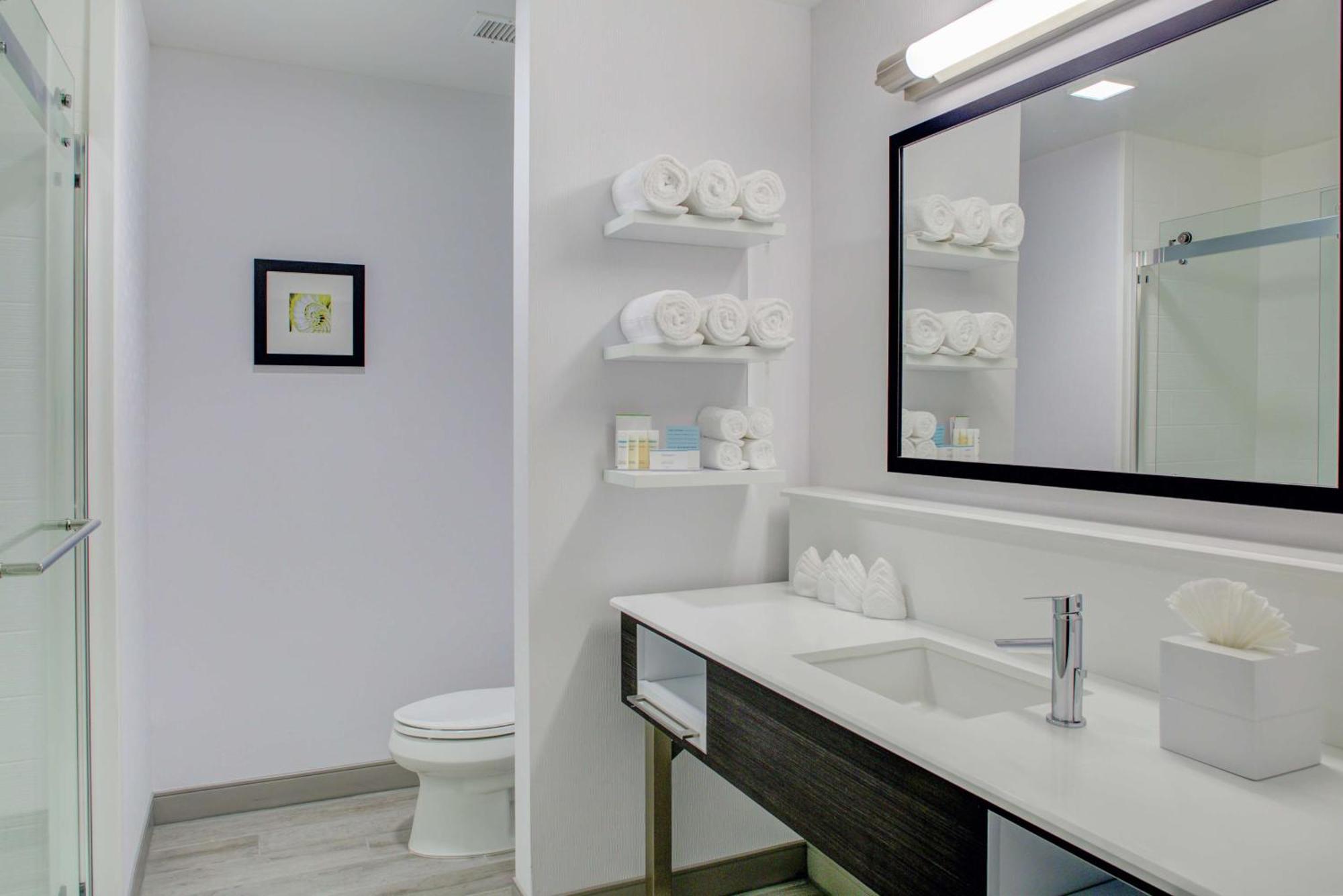 King Studio Suite - Hearing Access/Non-Smoking